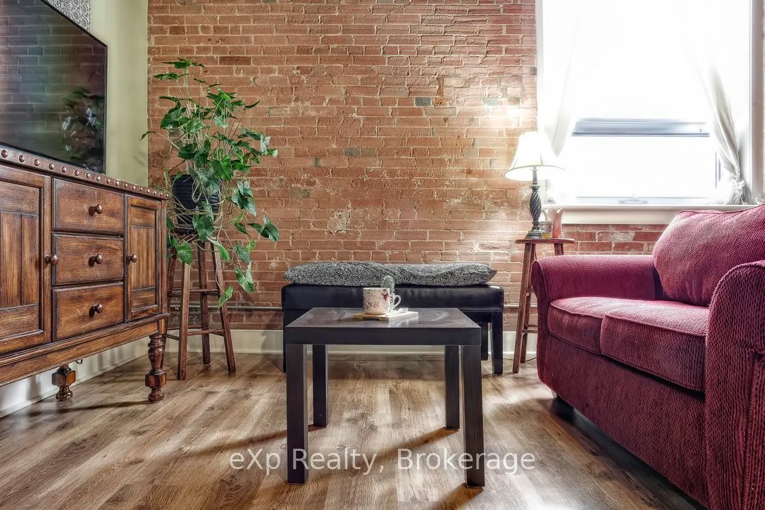 26 Ontario Street, #111