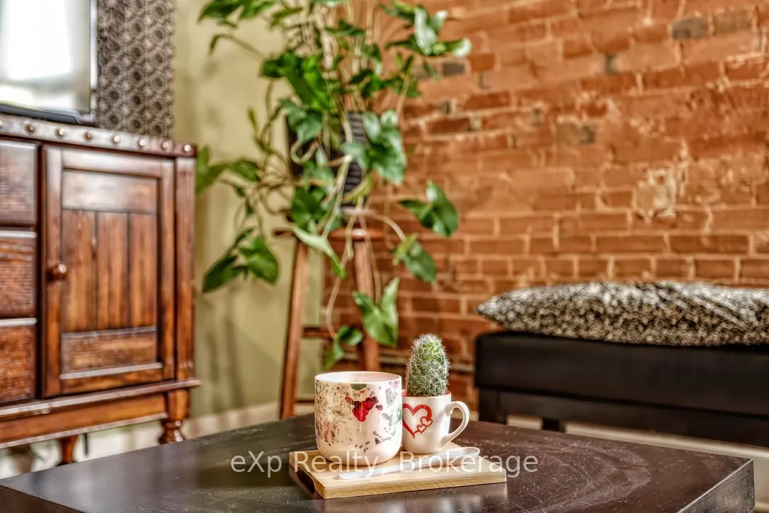 26 Ontario Street, #111