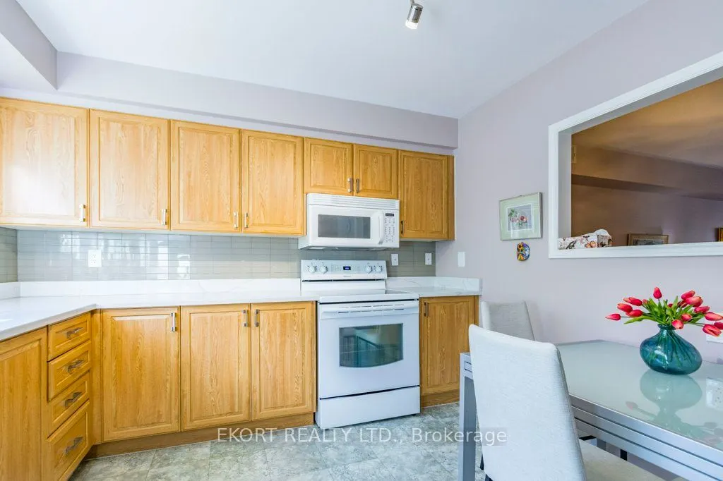 179 Herchimer Avenue, #19