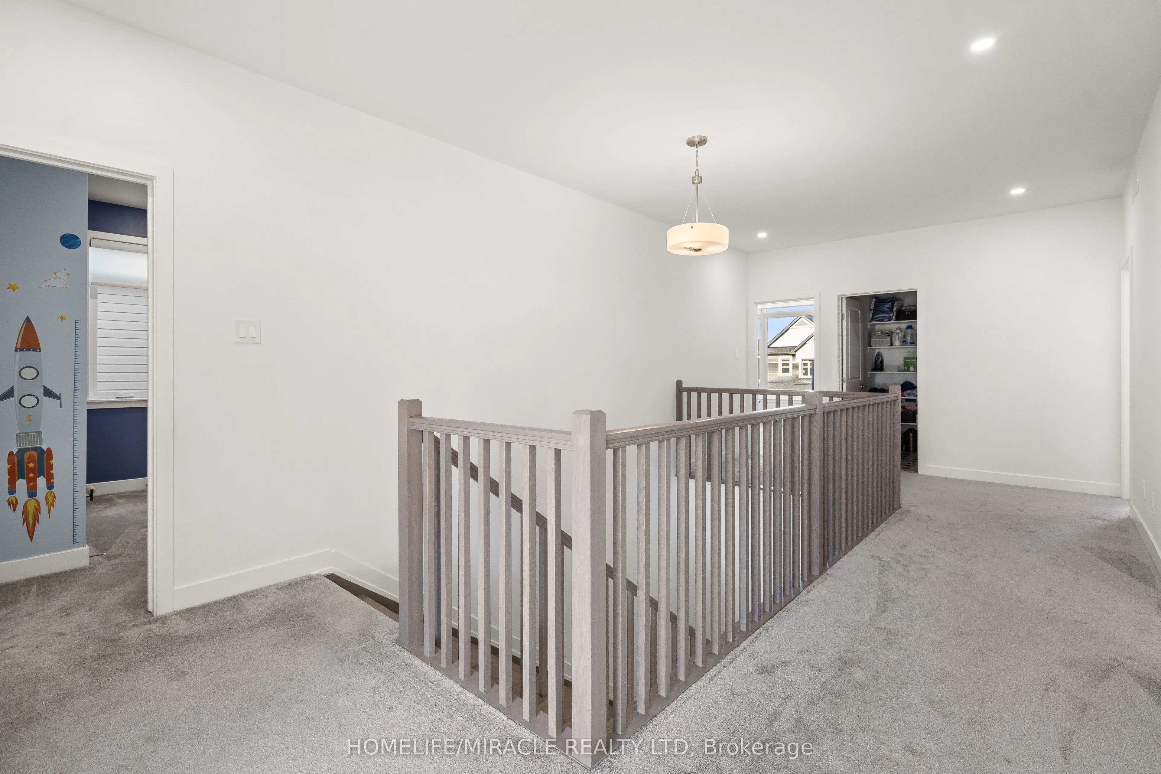 616 Kenabeek Terrace E