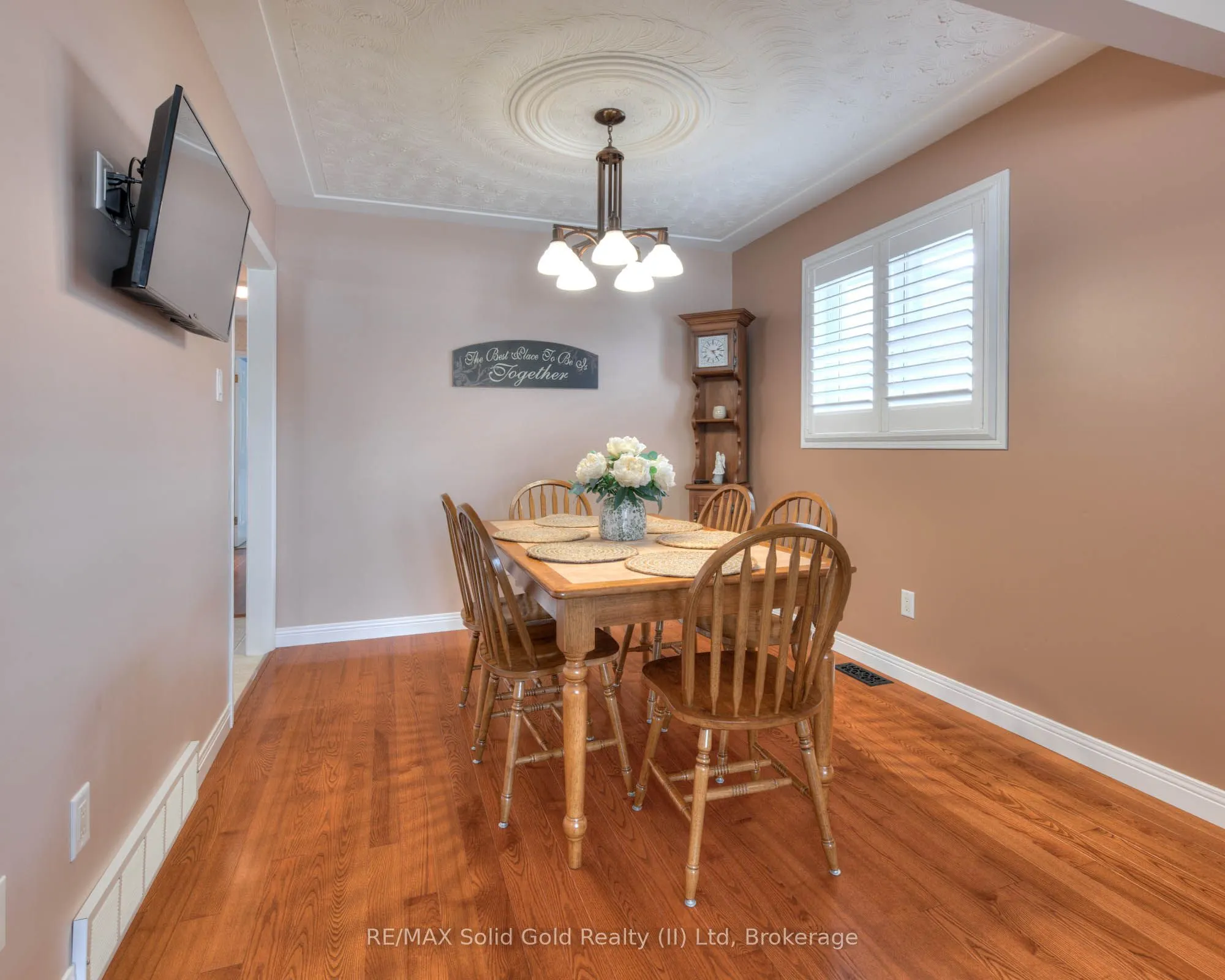 621 Sprucehurst Crescent