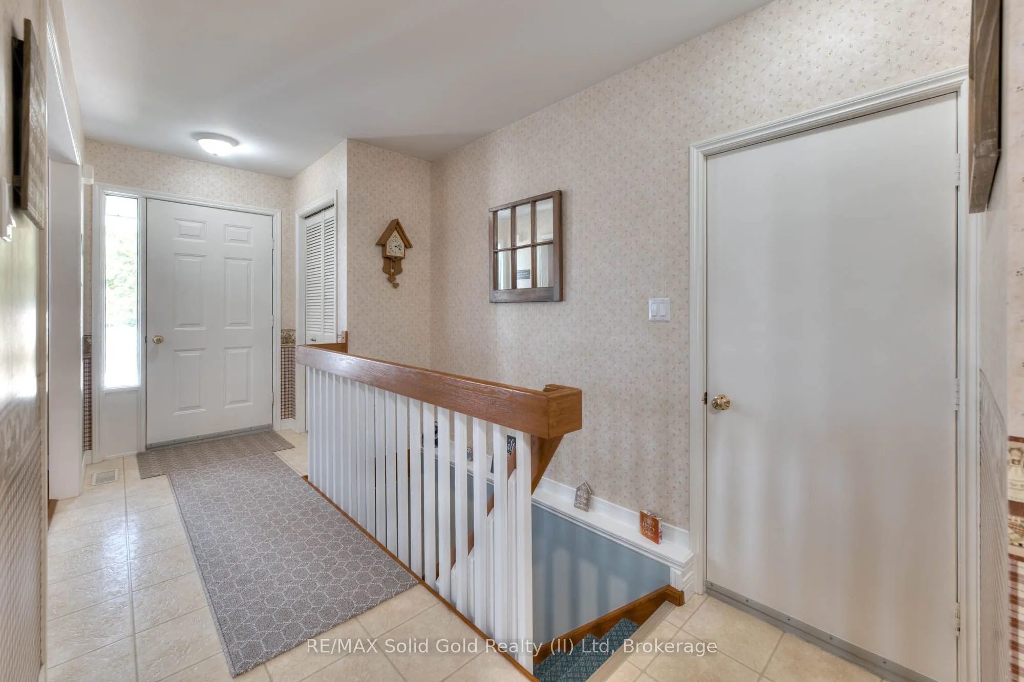 621 Sprucehurst Crescent