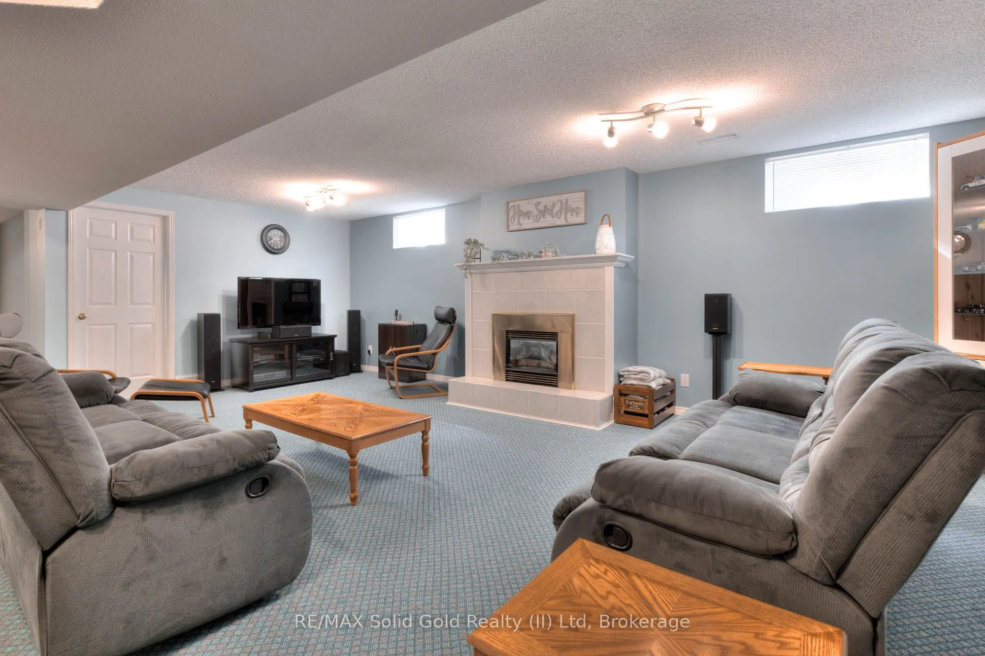 621 Sprucehurst Crescent
