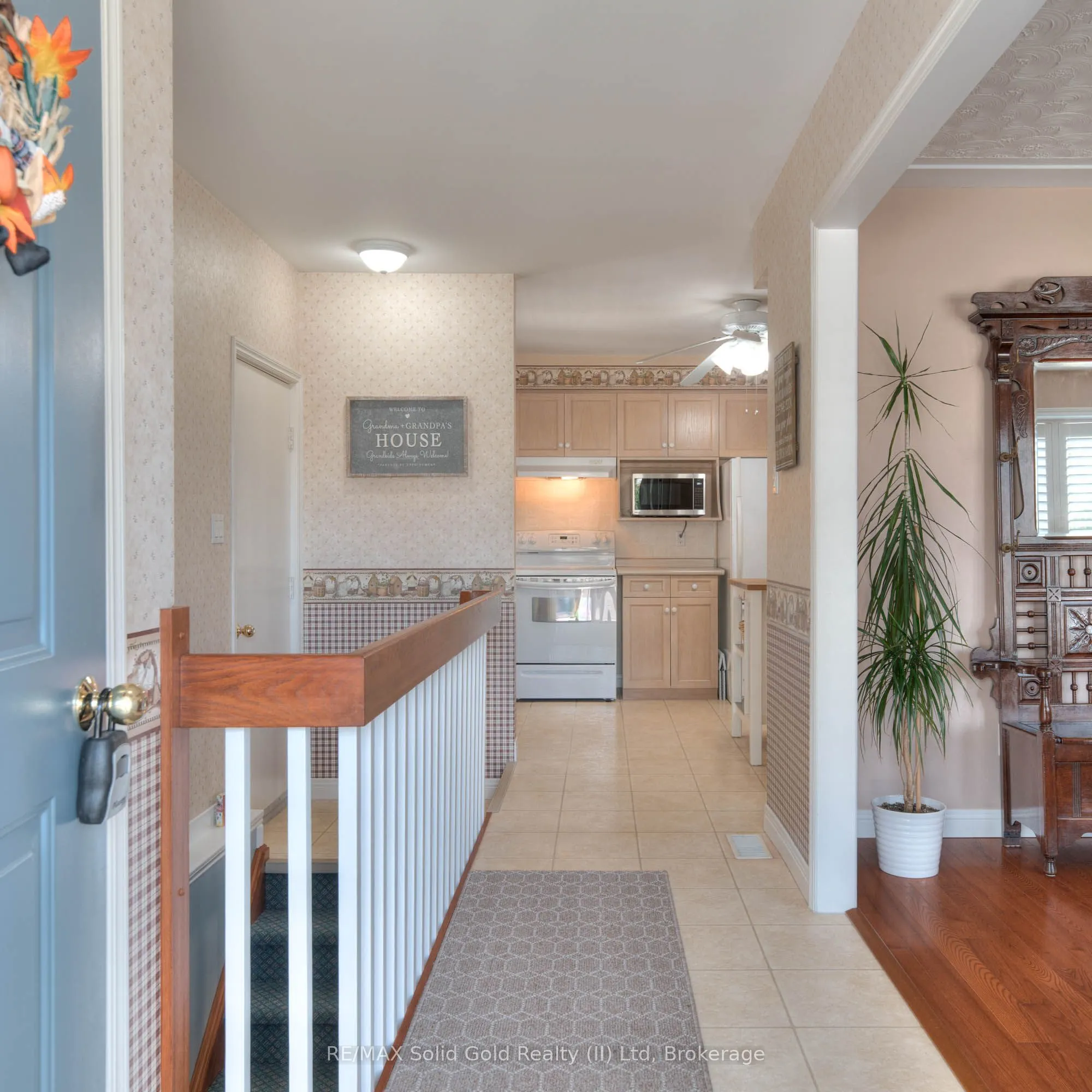 621 Sprucehurst Crescent