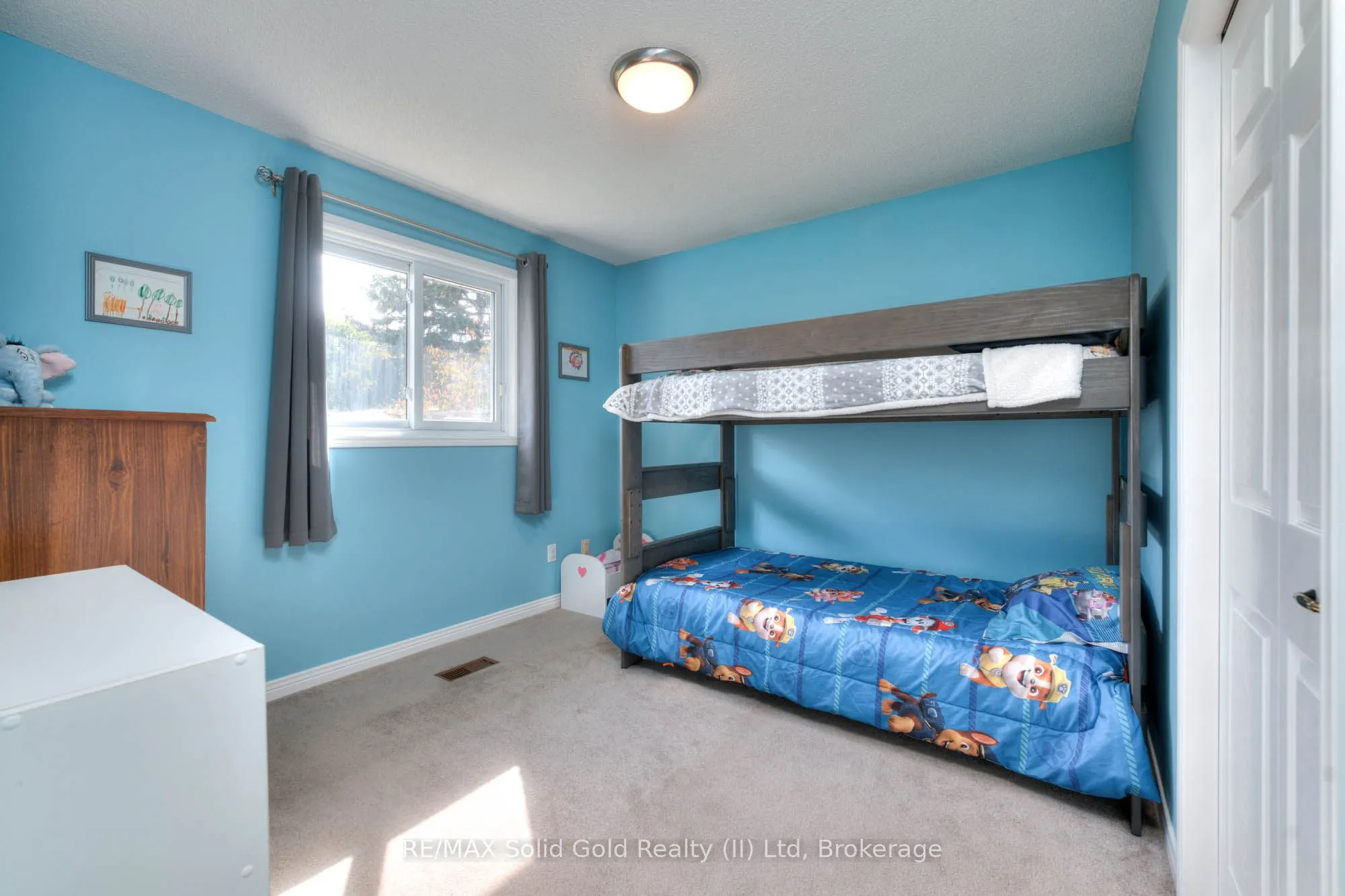 621 Sprucehurst Crescent