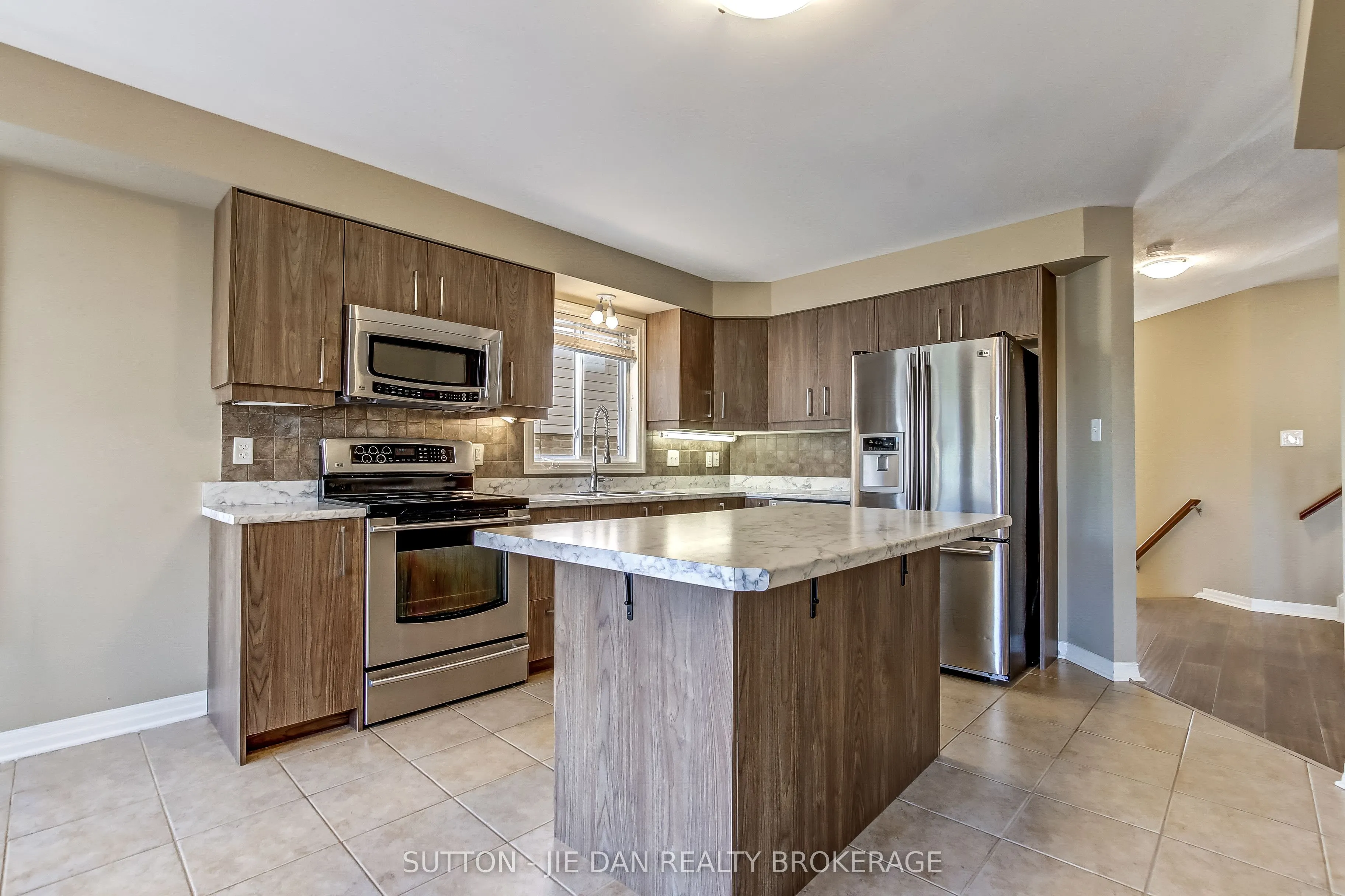 3196 POMEROY Lane