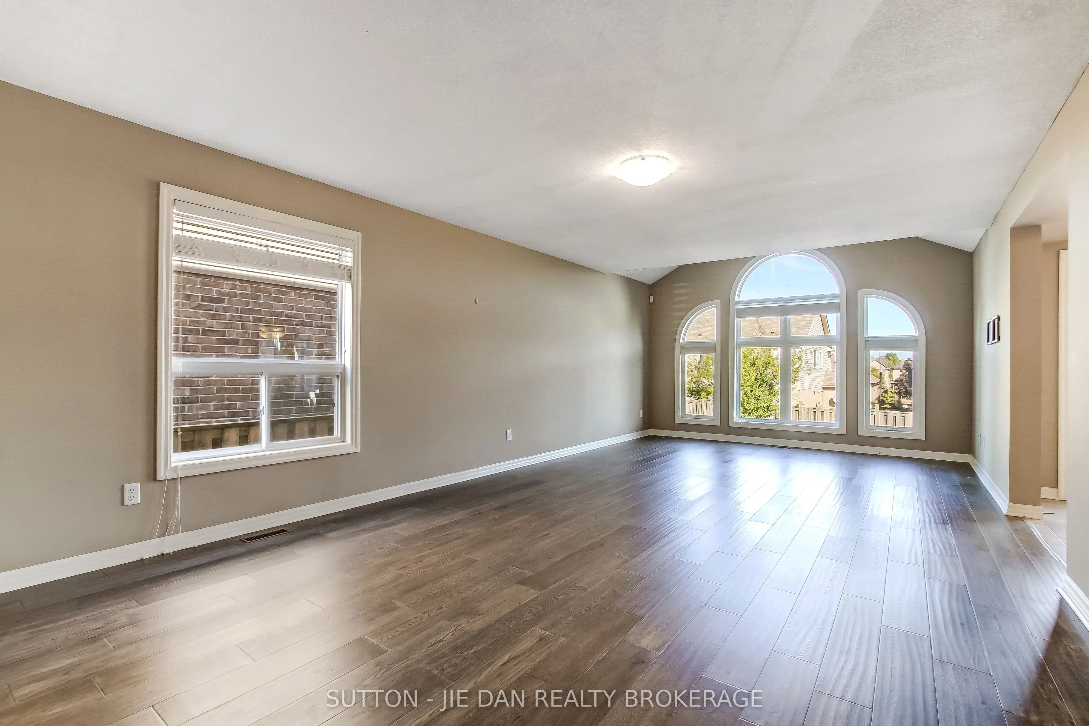 3196 POMEROY Lane