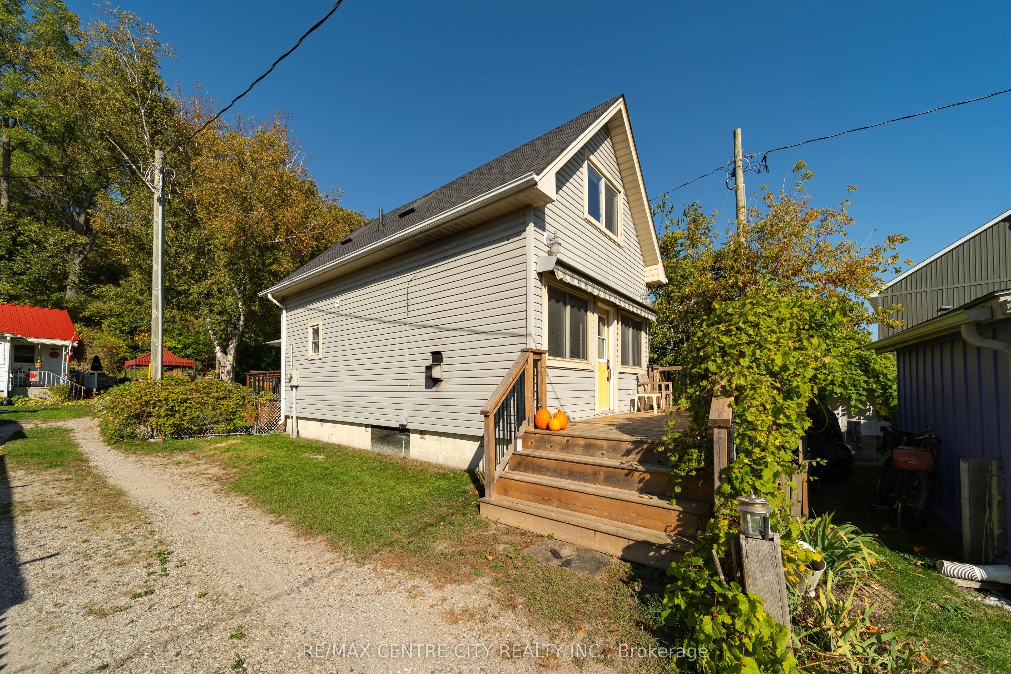 417 Edith Cavell Boulevard
