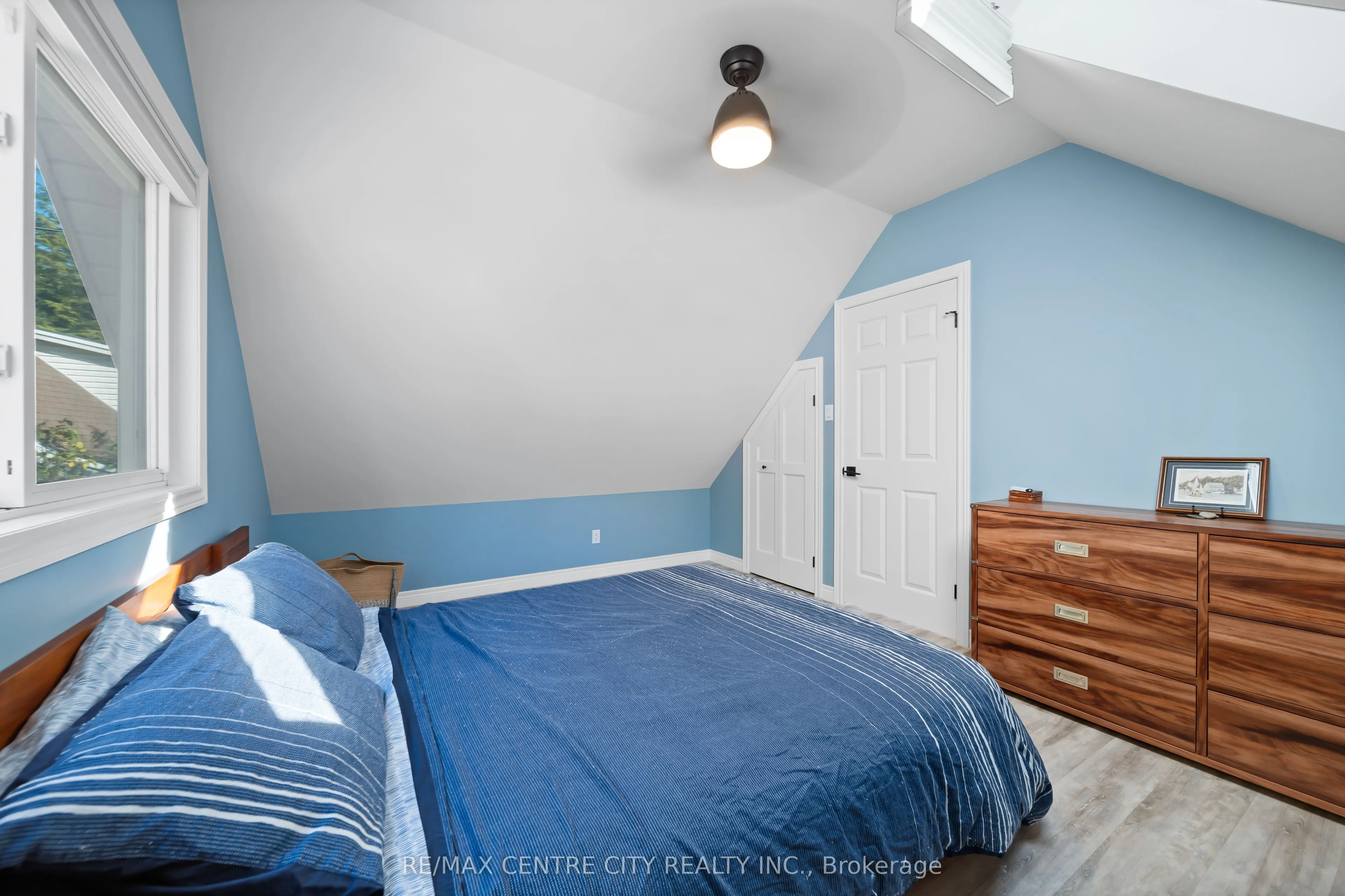 417 Edith Cavell Boulevard