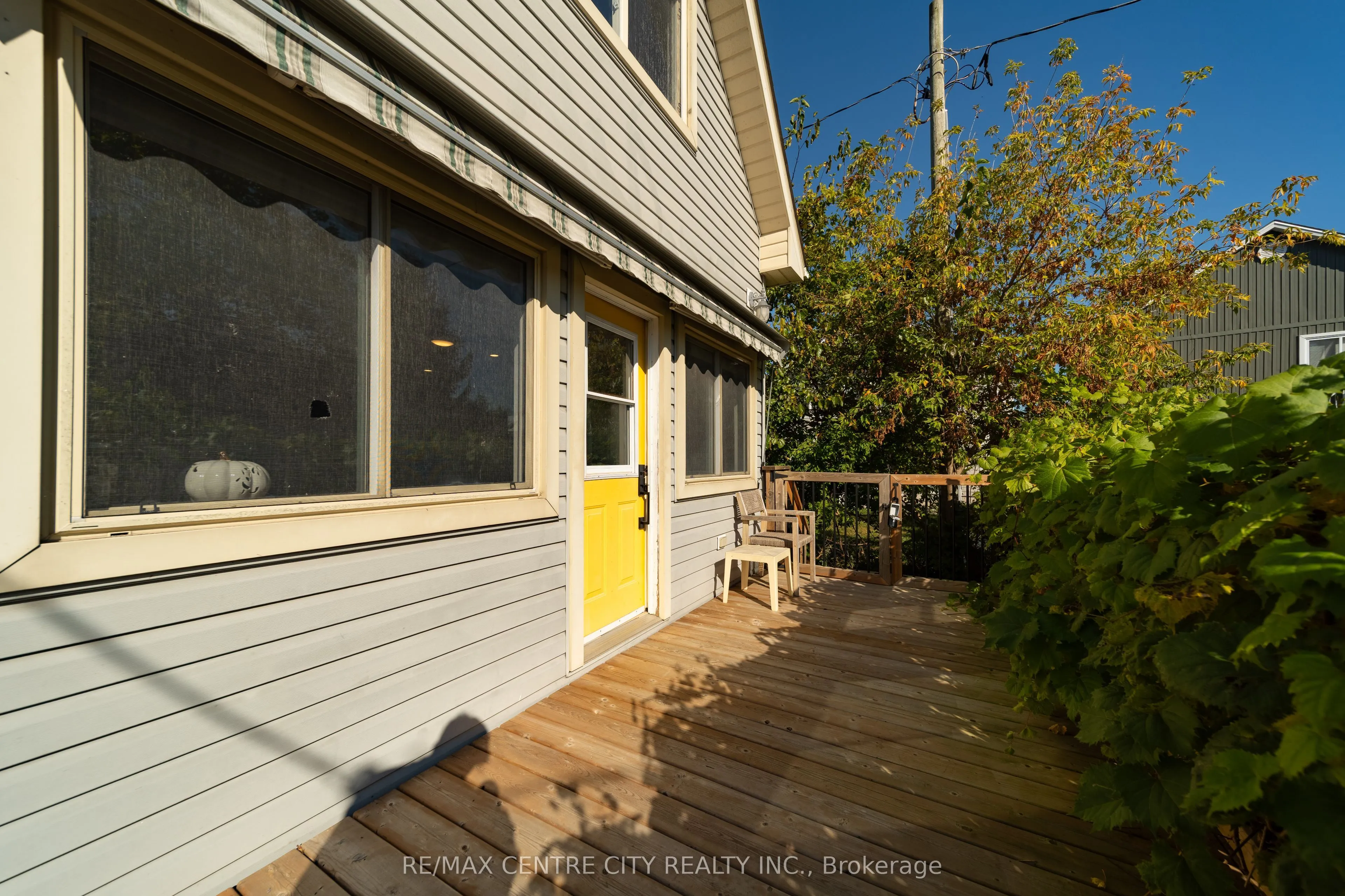 417 Edith Cavell Boulevard