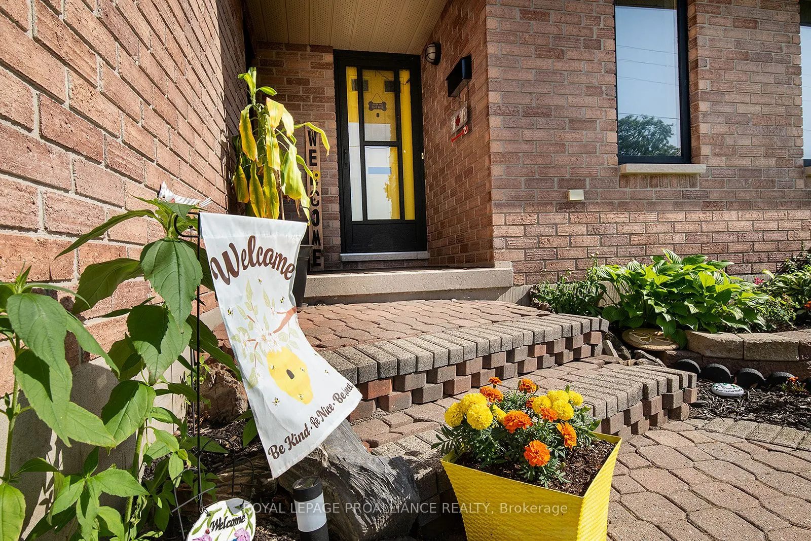 583 Victoria Avenue