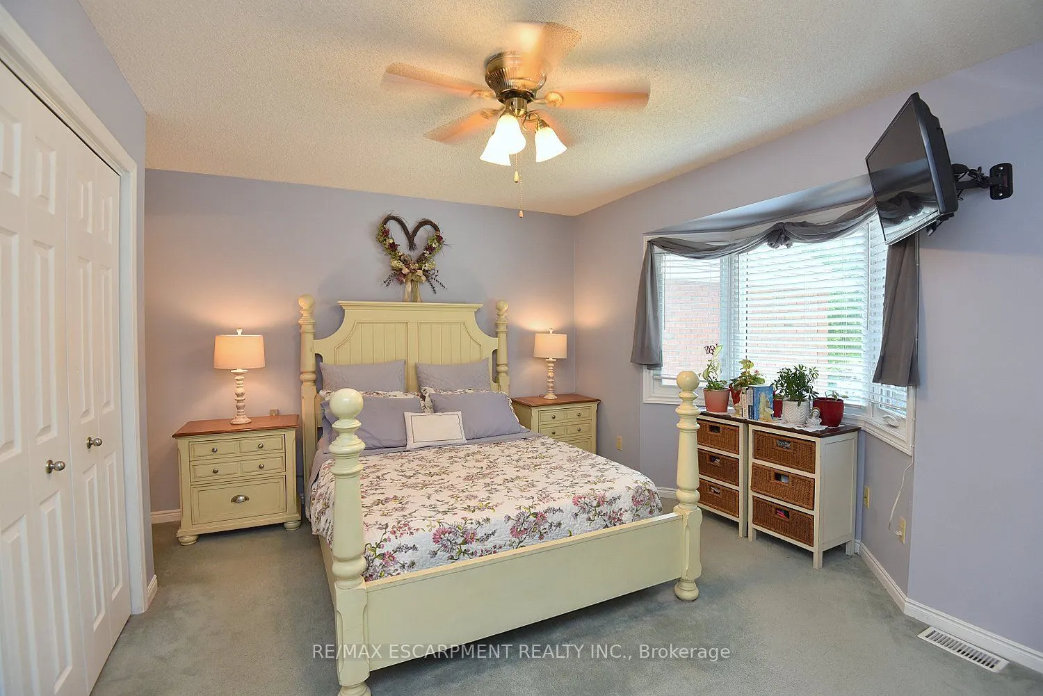11 Jacqueline Boulevard