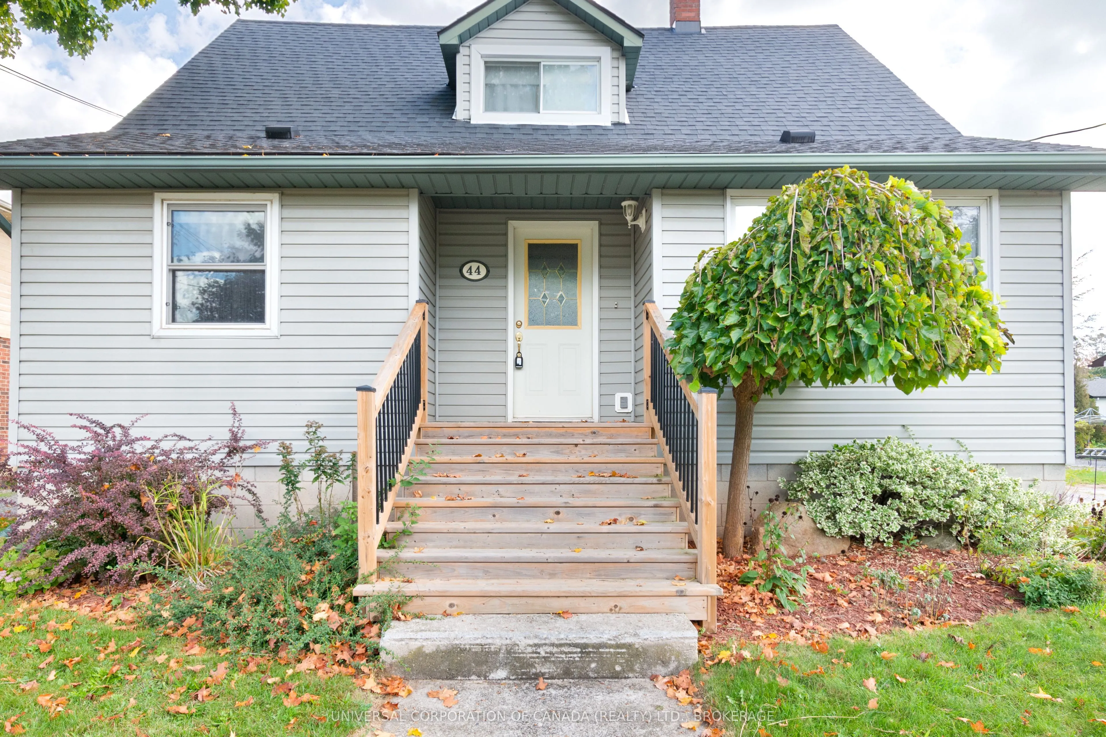 44 Shakespeare Street