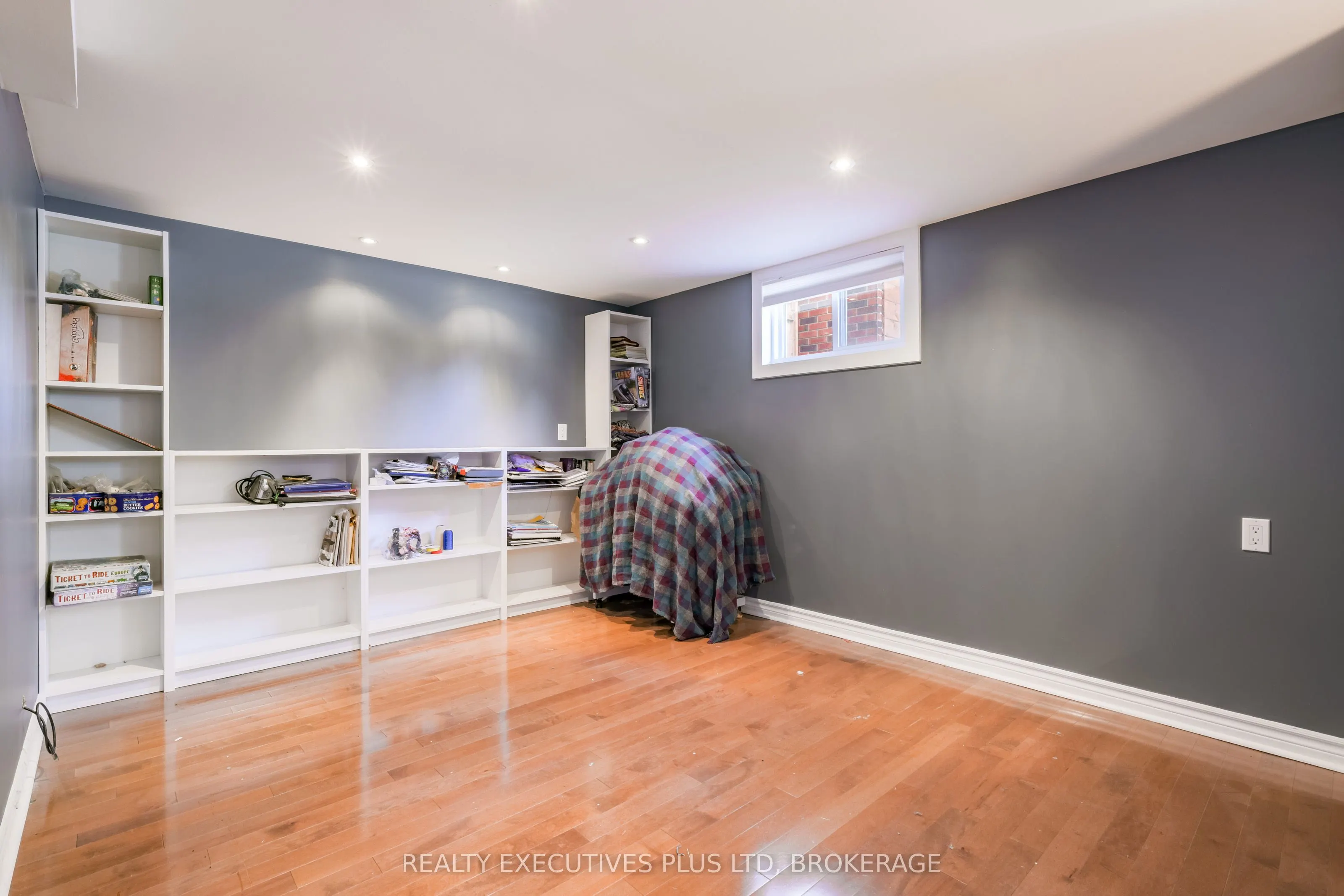 6528 STAMFORD GREEN Drive