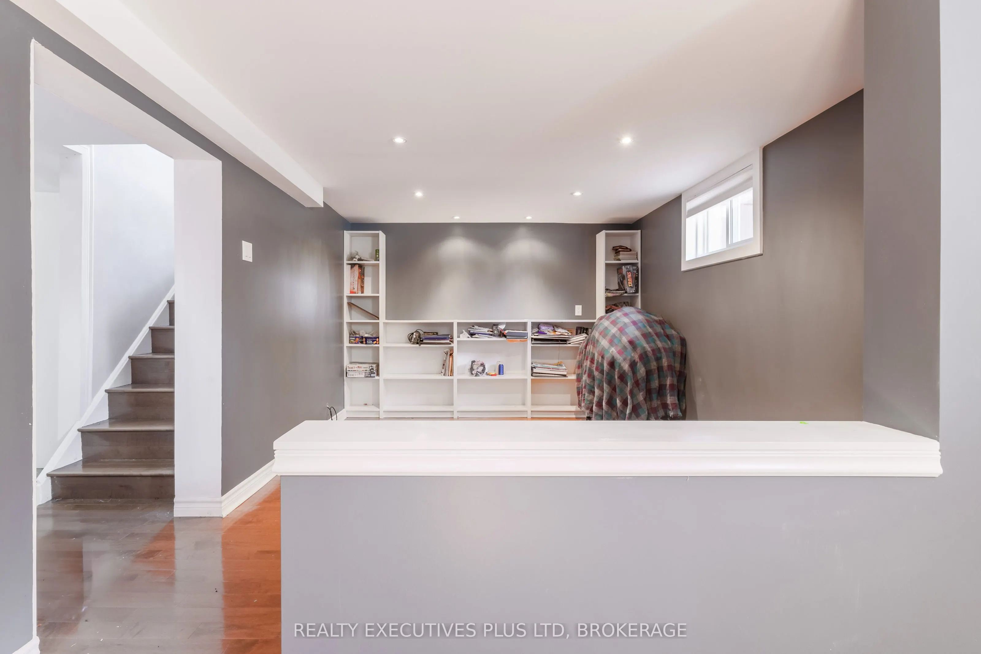 6528 STAMFORD GREEN Drive