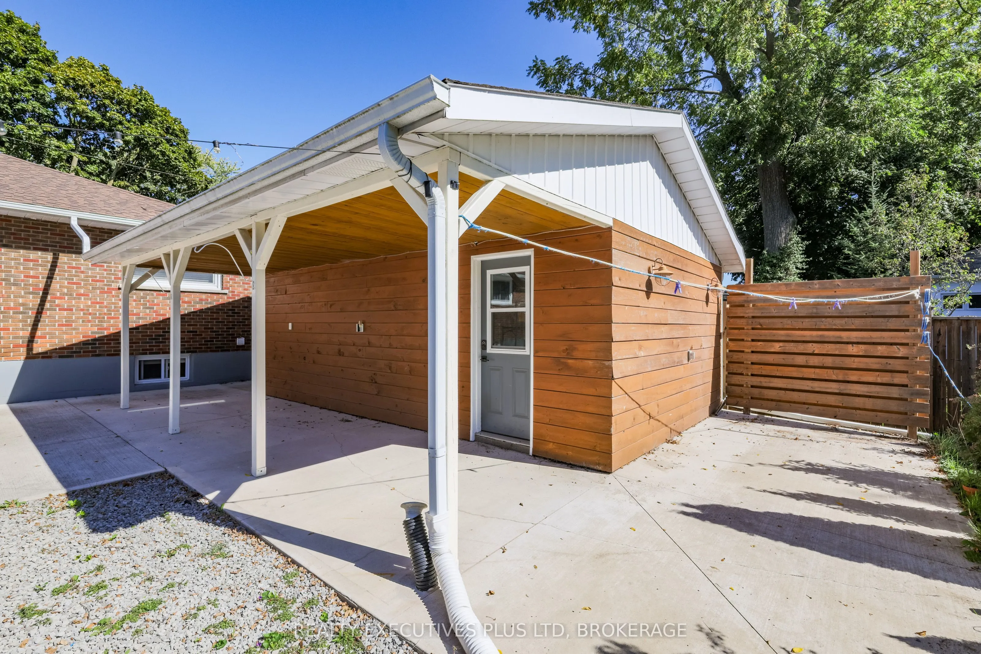 6528 STAMFORD GREEN Drive