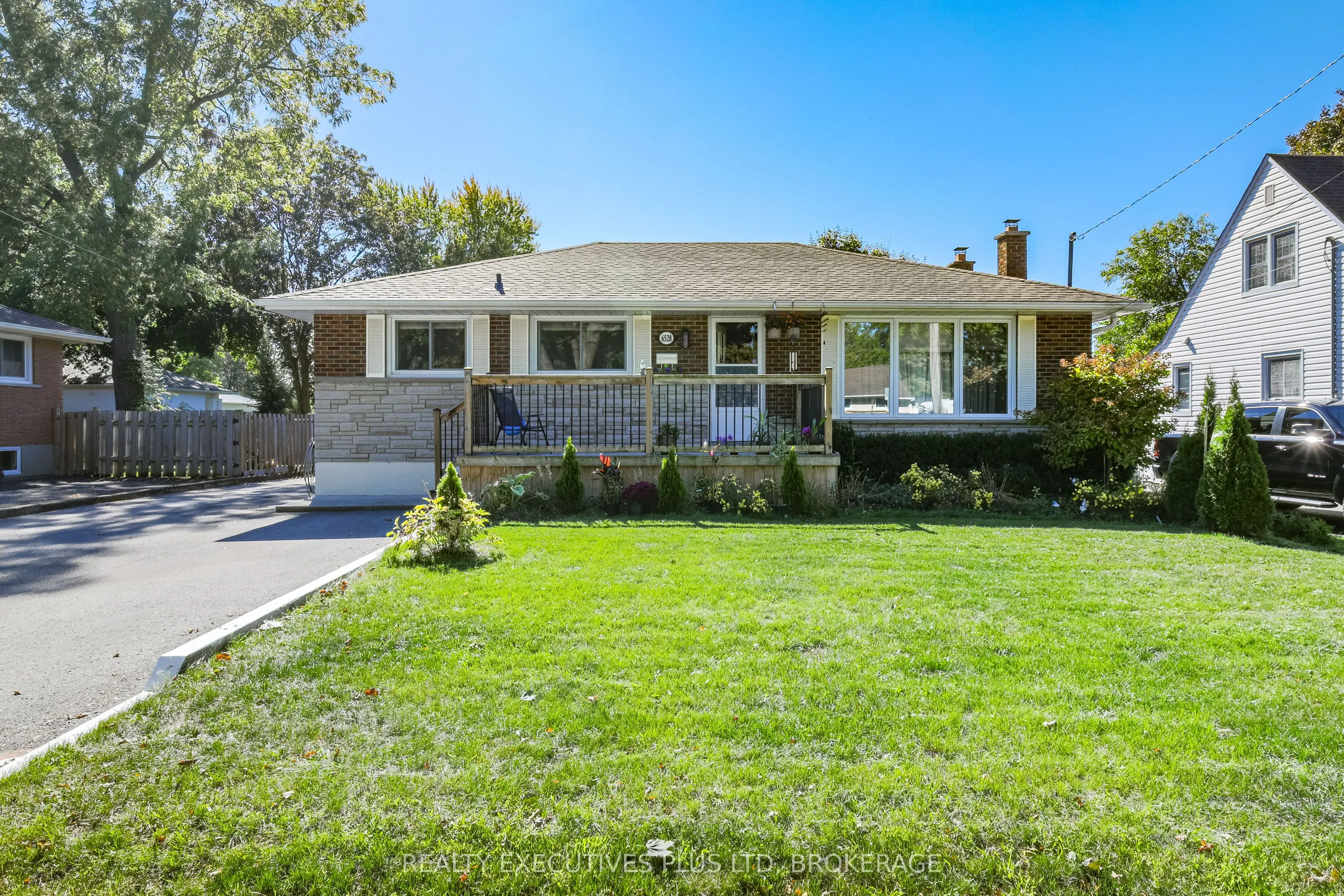 6528 STAMFORD GREEN Drive