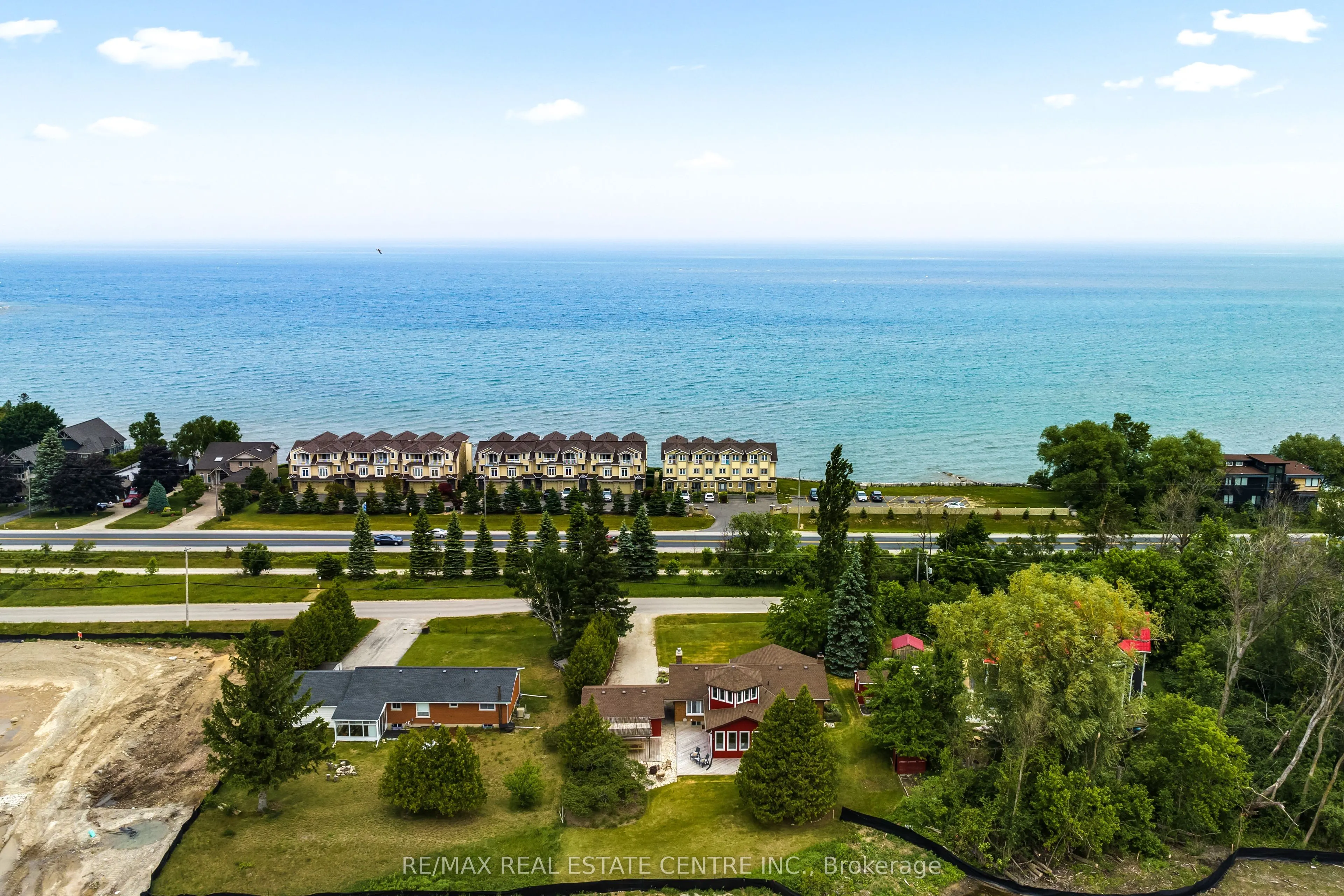 188 Lakeshore Road E