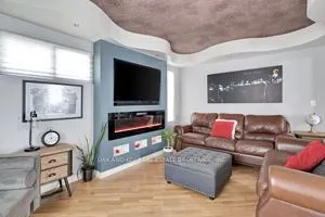 21 FOSTER Avenue W