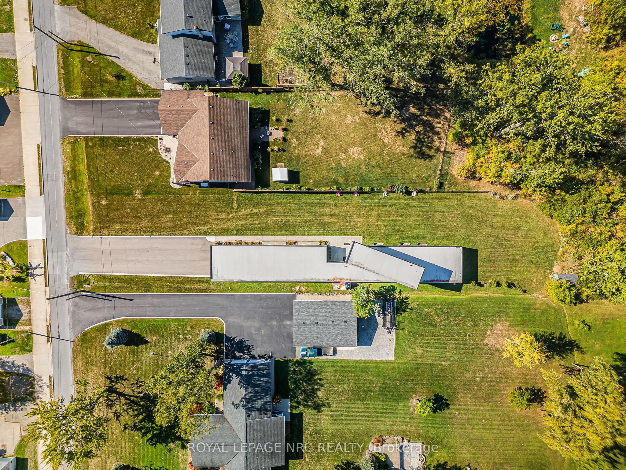 888 Edgemere Road