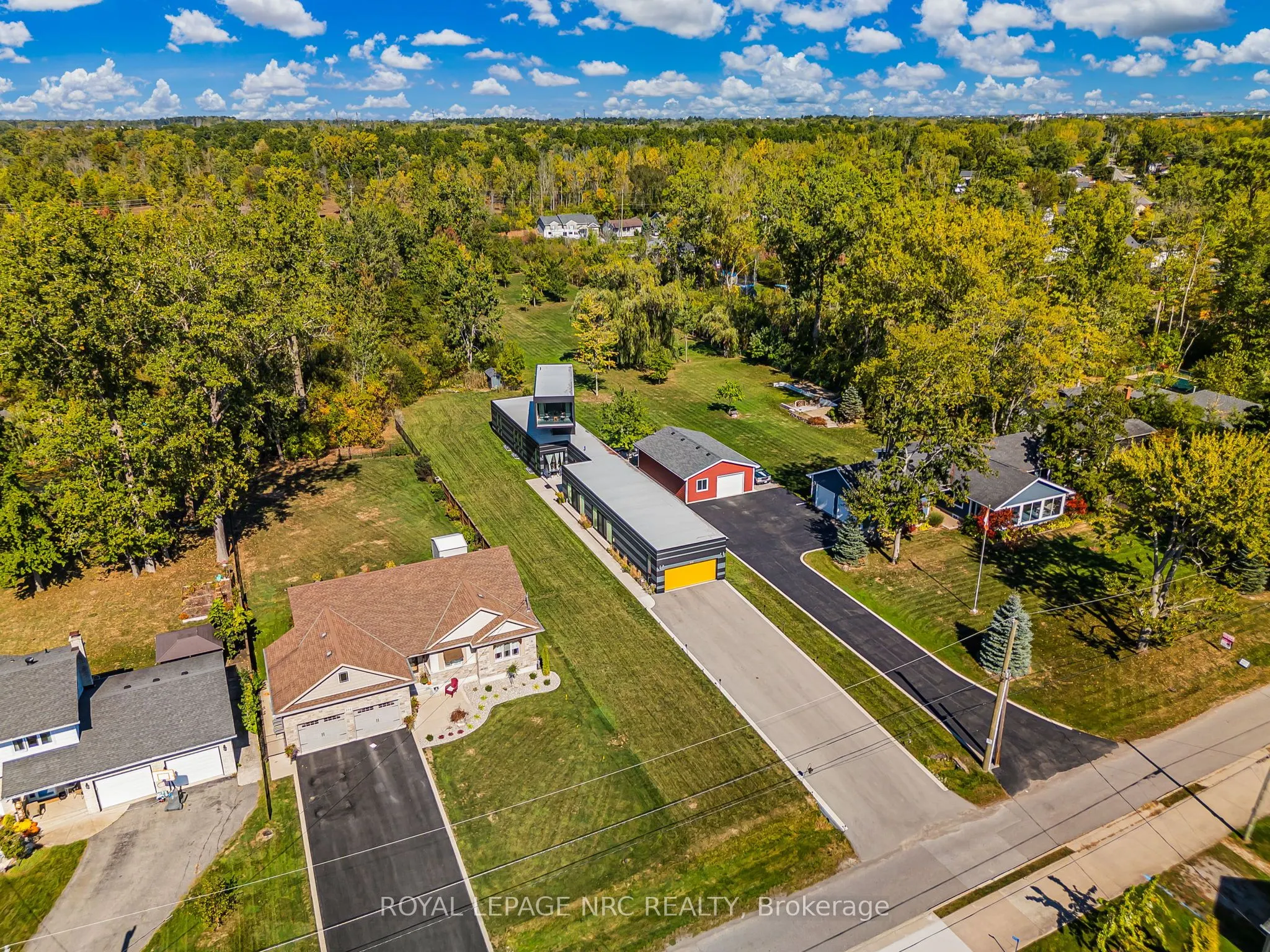 888 Edgemere Road