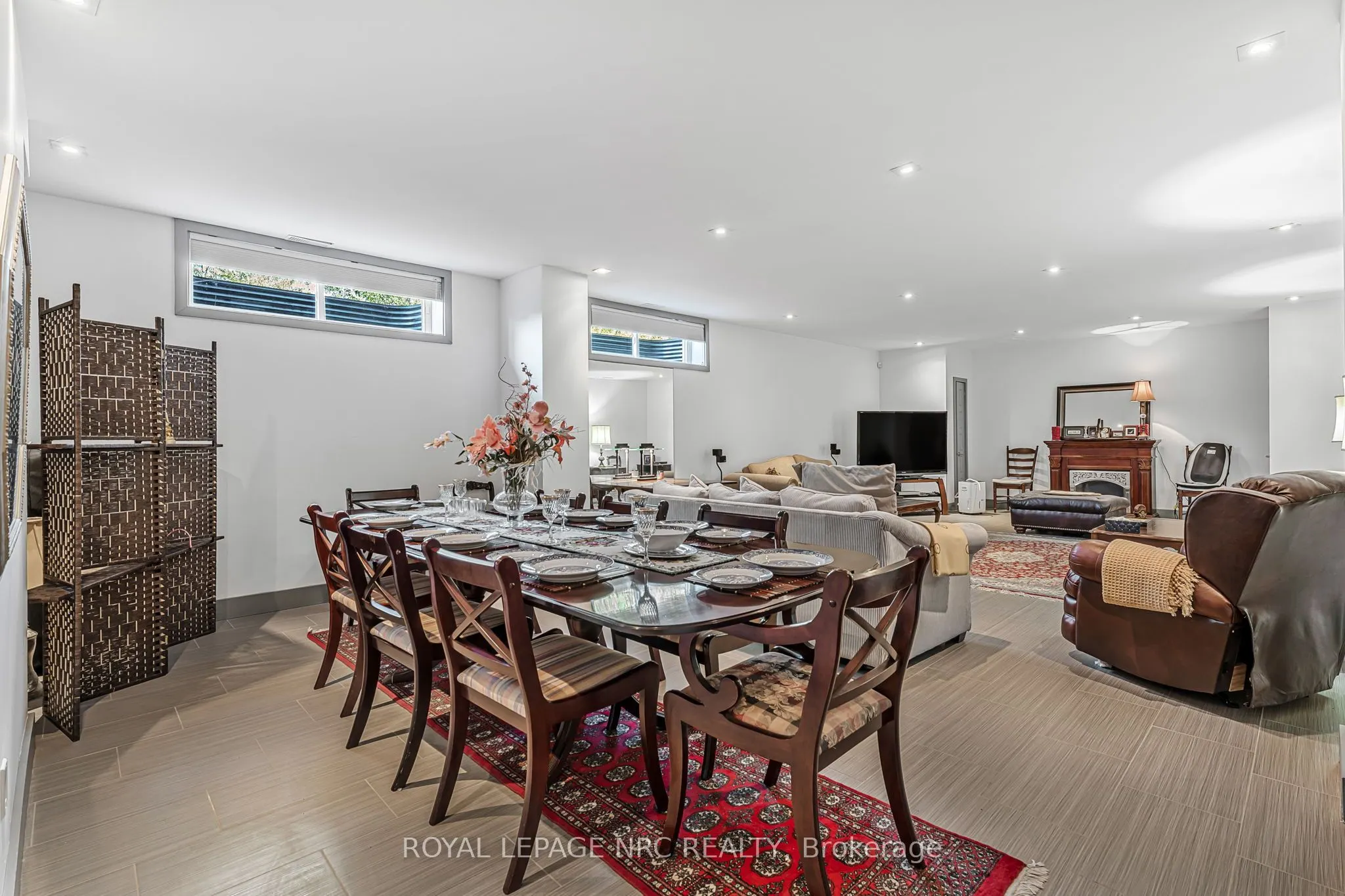 888 Edgemere Road