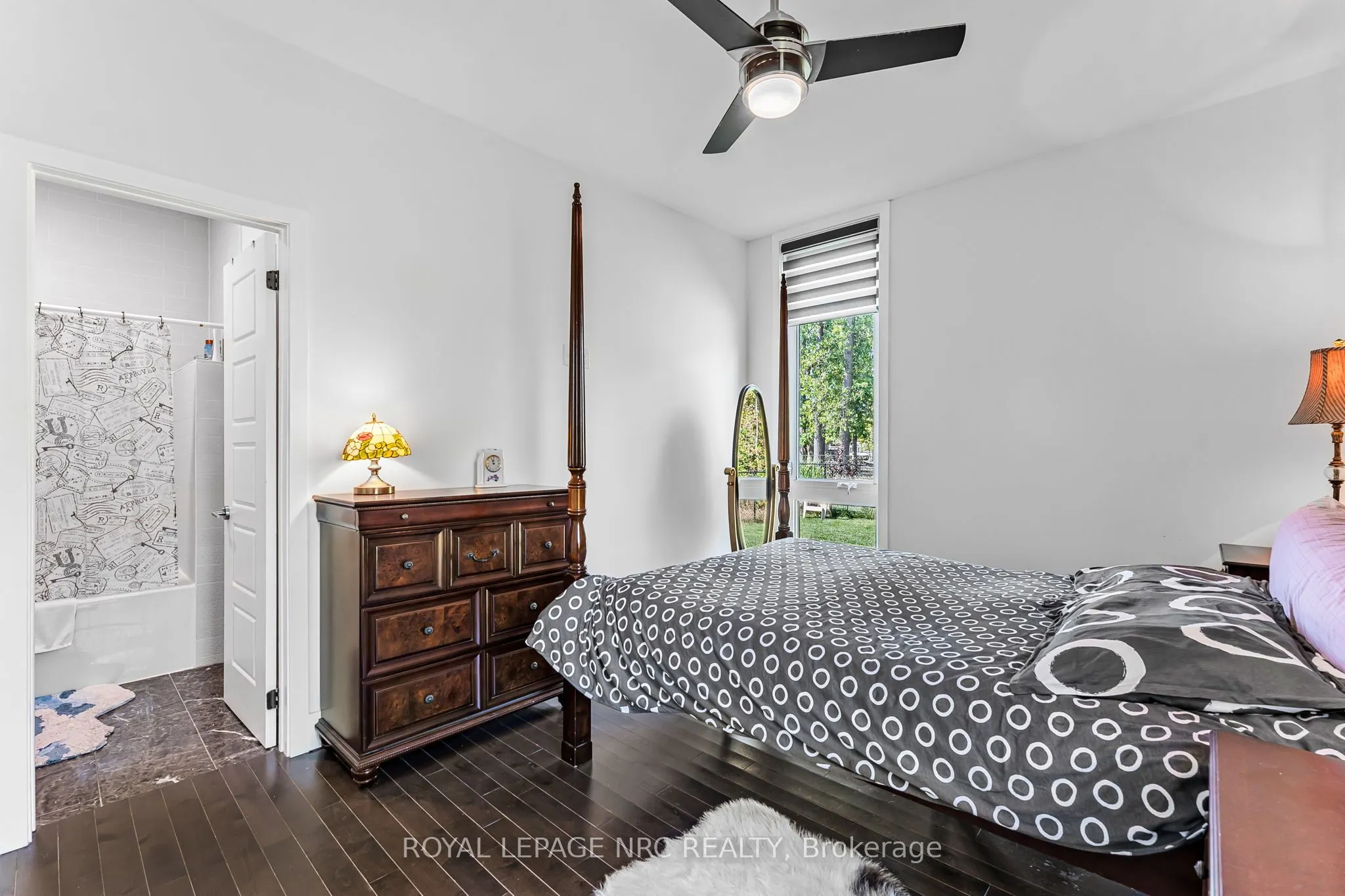 888 Edgemere Road