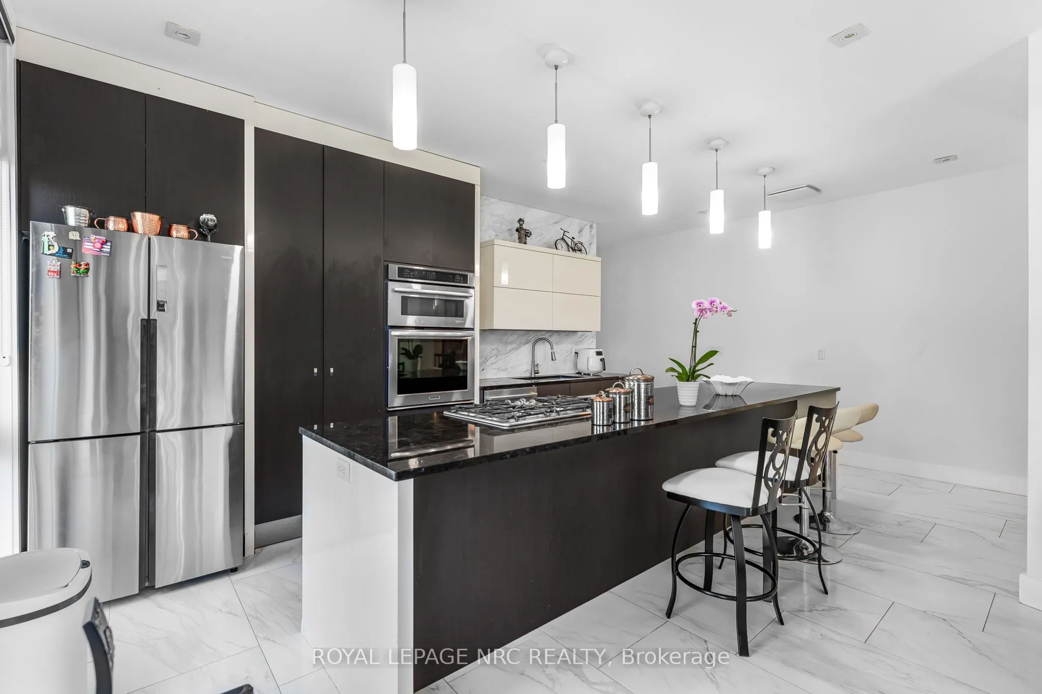 888 Edgemere Road