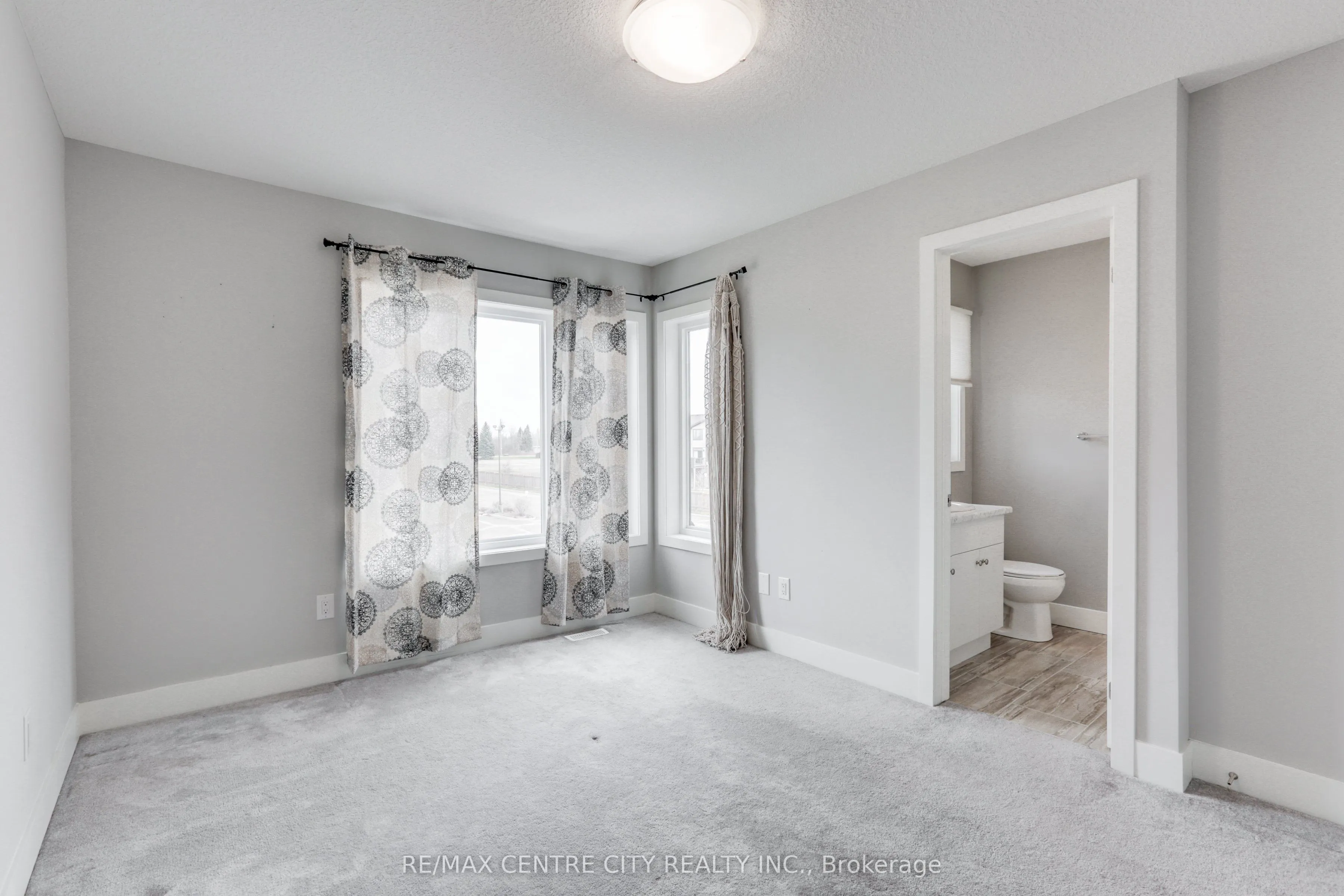 2070 Meadowgate Boulevard, #106