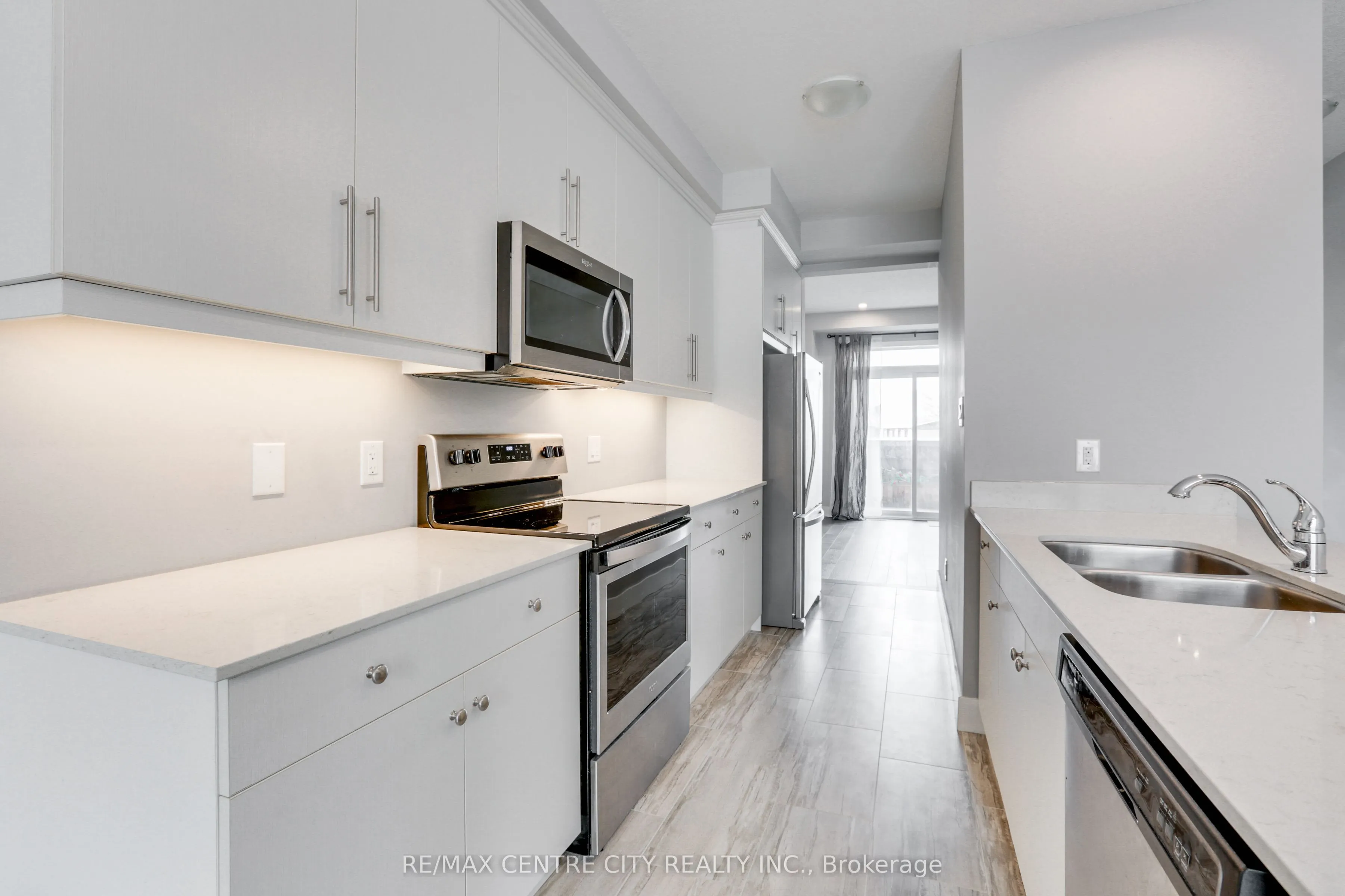 2070 Meadowgate Boulevard, #106