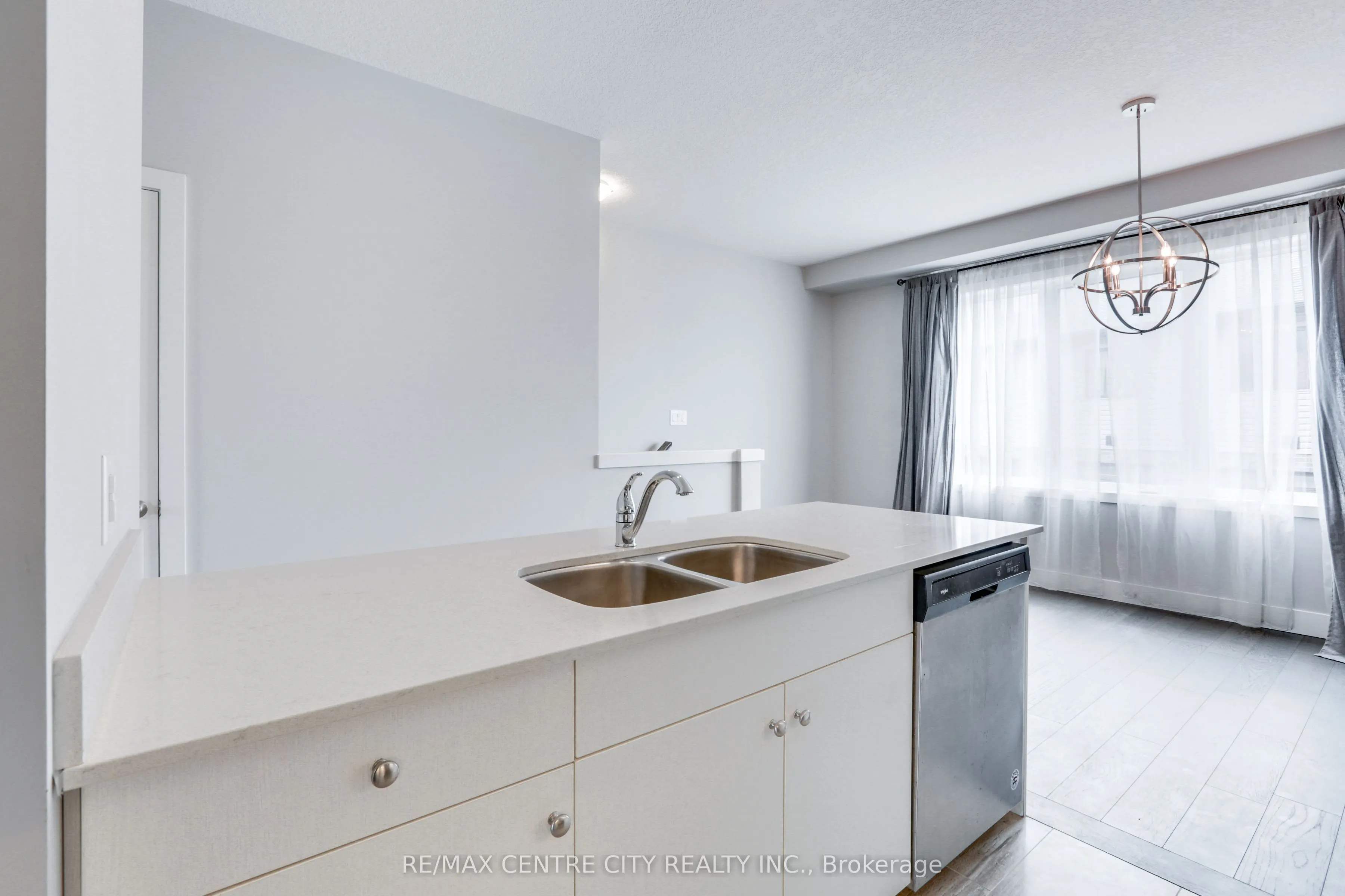 2070 Meadowgate Boulevard, #106