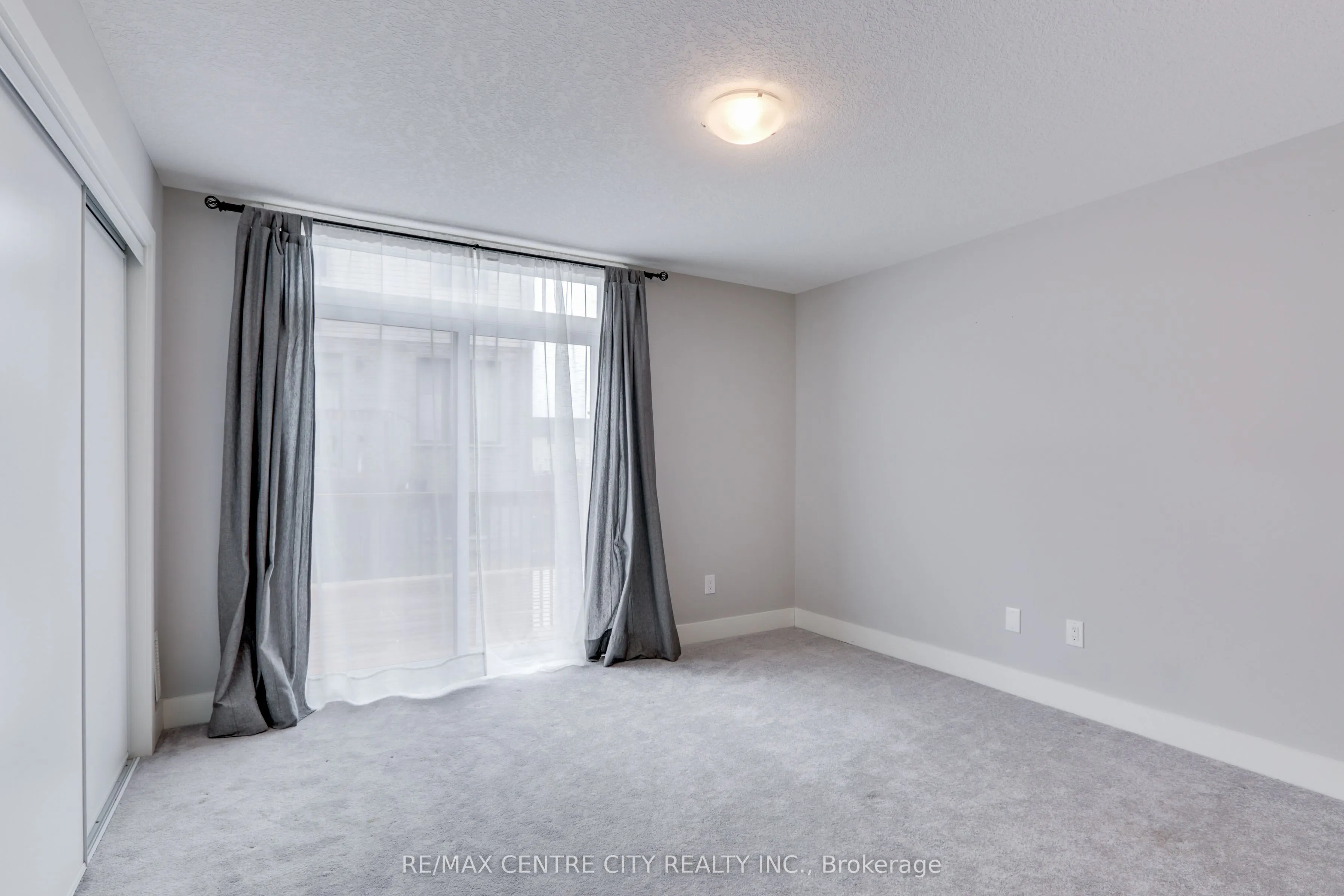 2070 Meadowgate Boulevard, #106