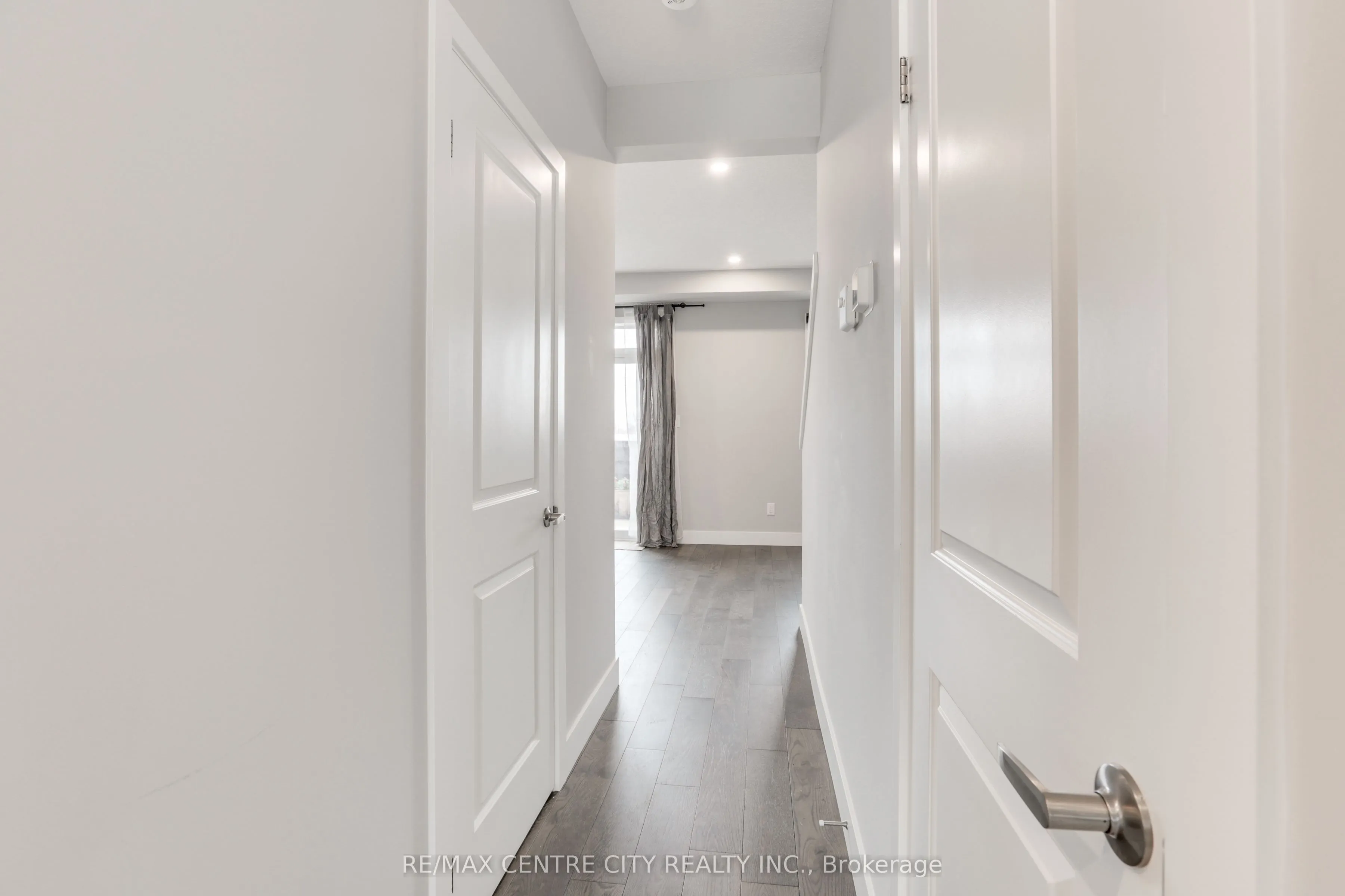 2070 Meadowgate Boulevard, #106