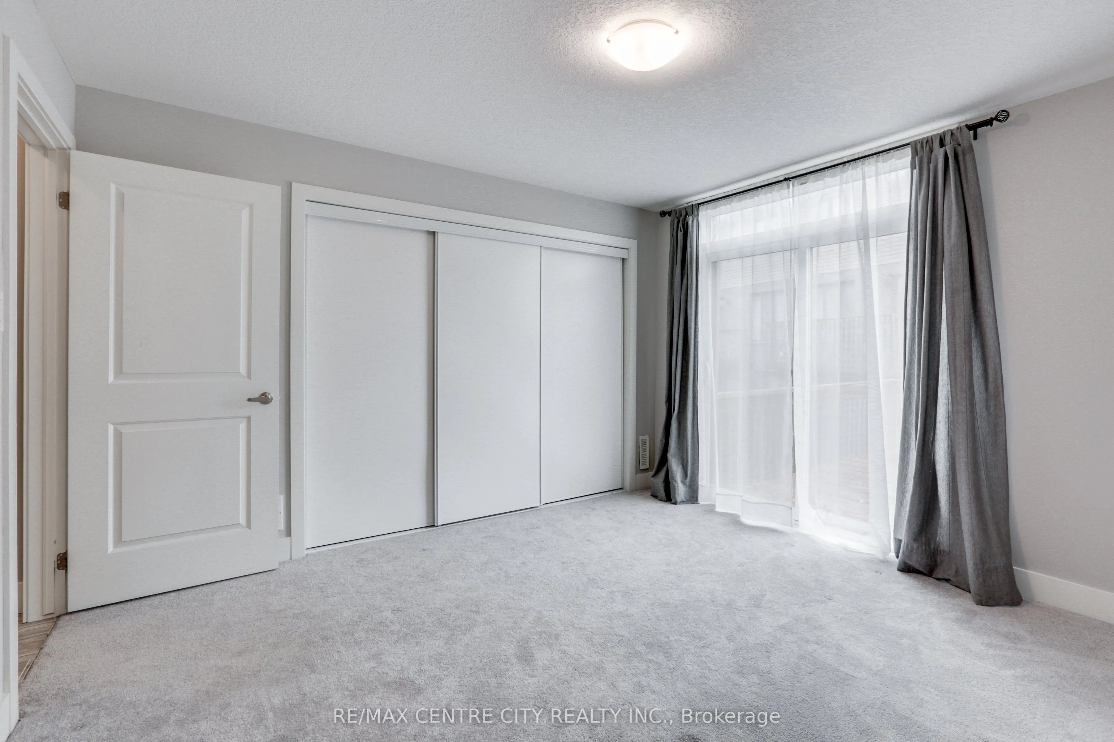 2070 Meadowgate Boulevard, #106