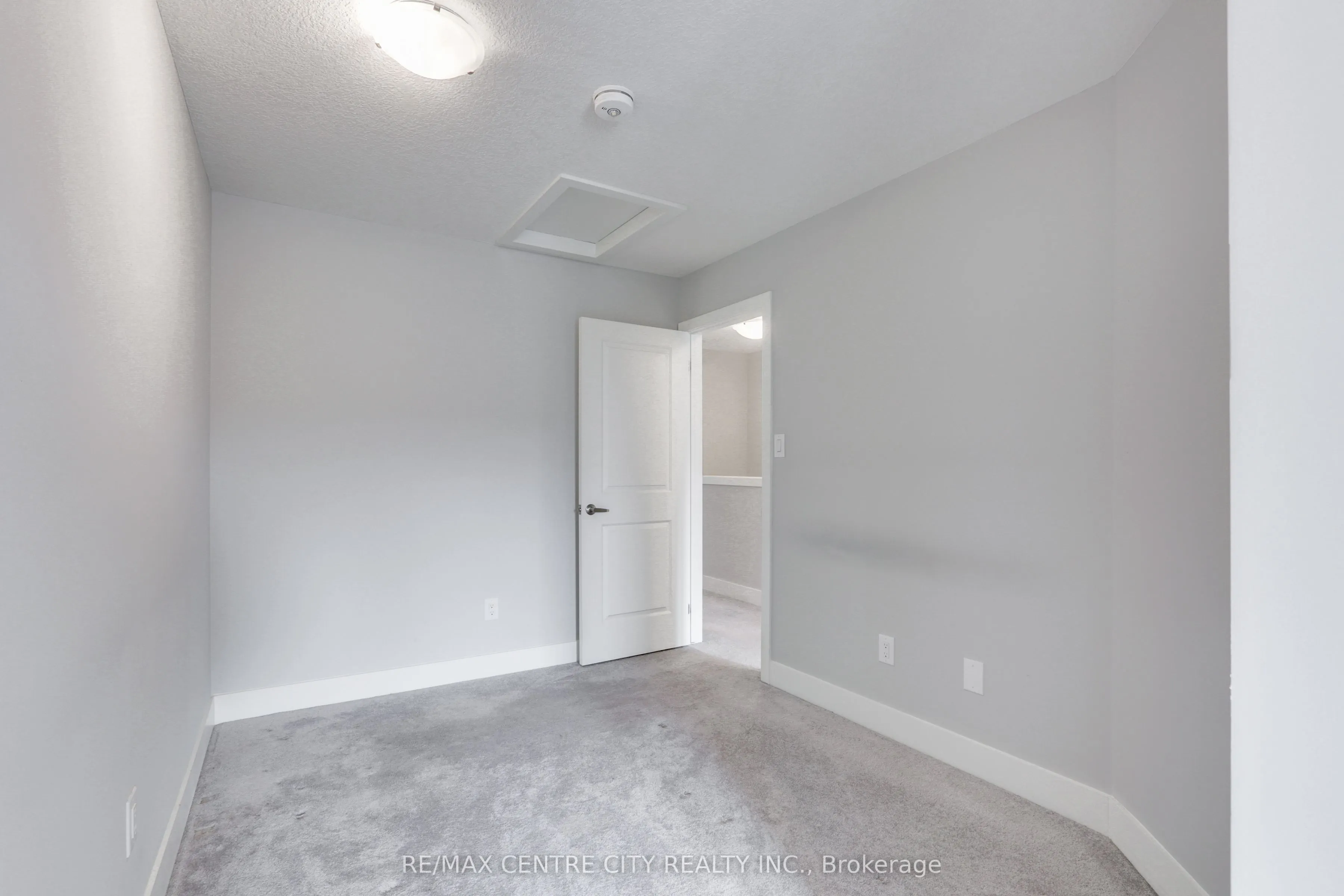 2070 Meadowgate Boulevard, #106