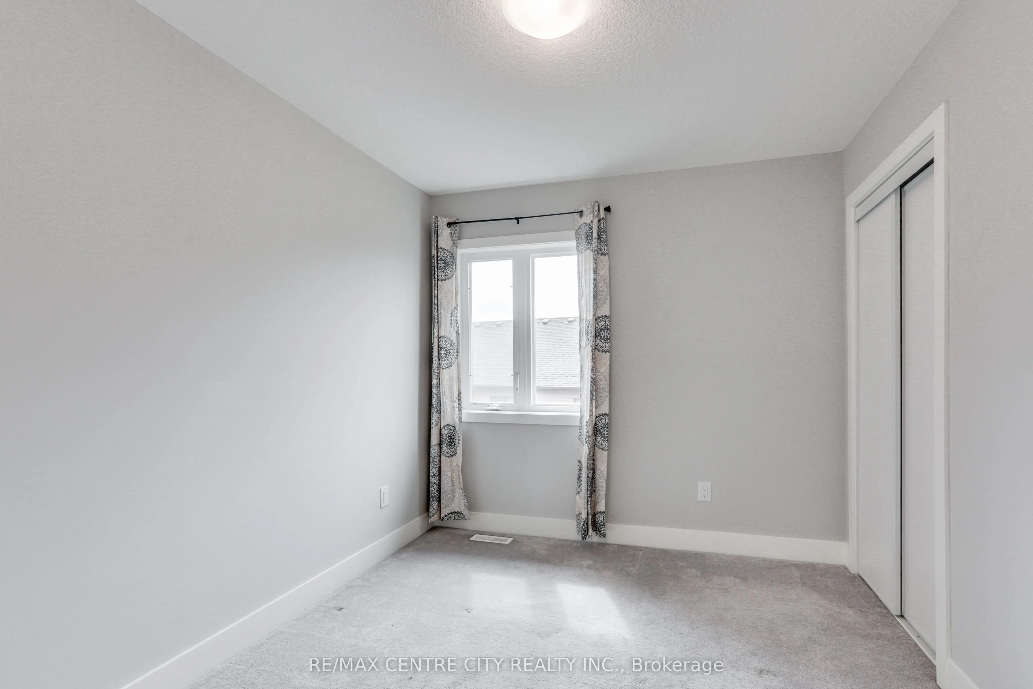 2070 Meadowgate Boulevard, #106