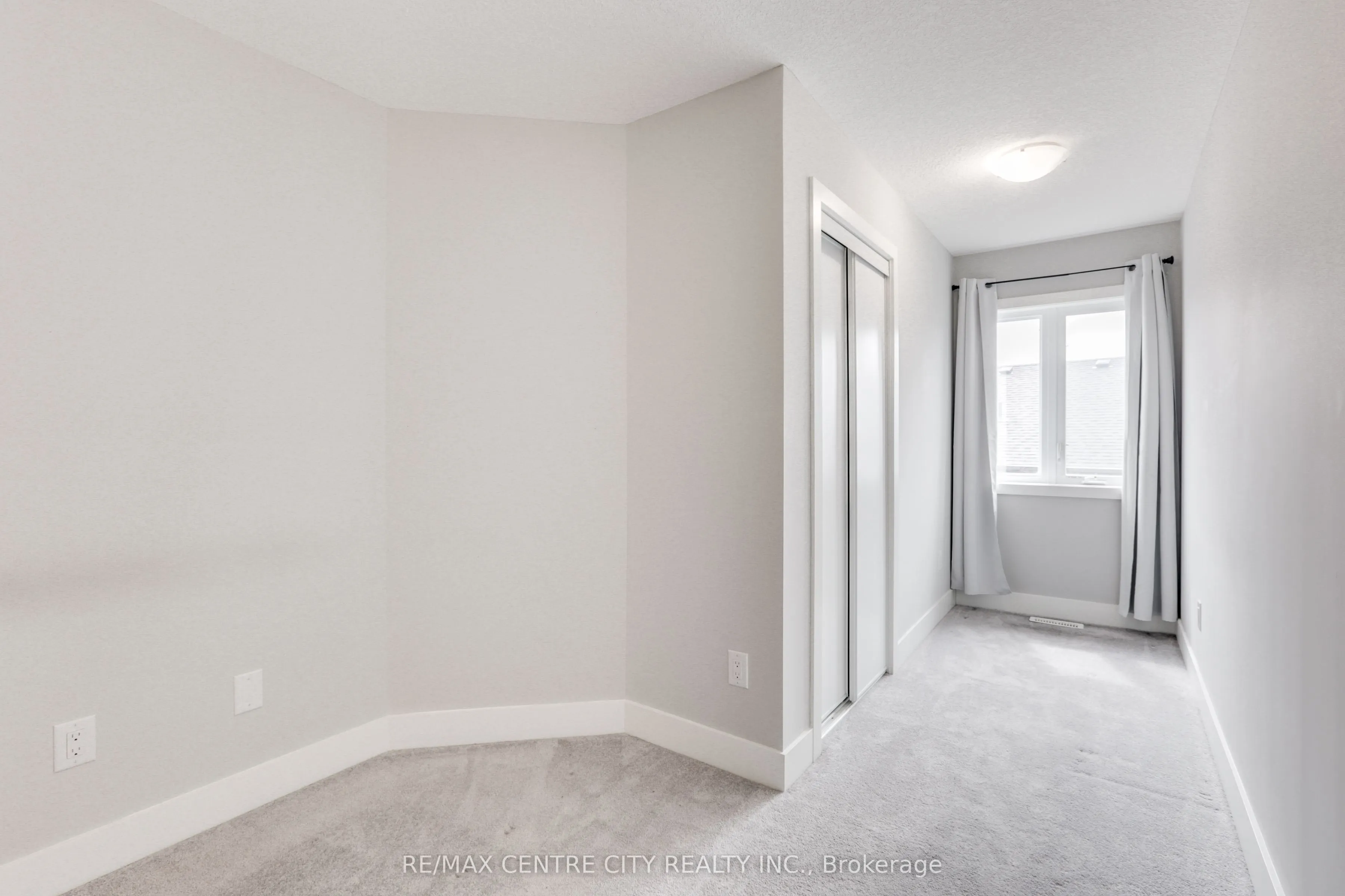 2070 Meadowgate Boulevard, #106