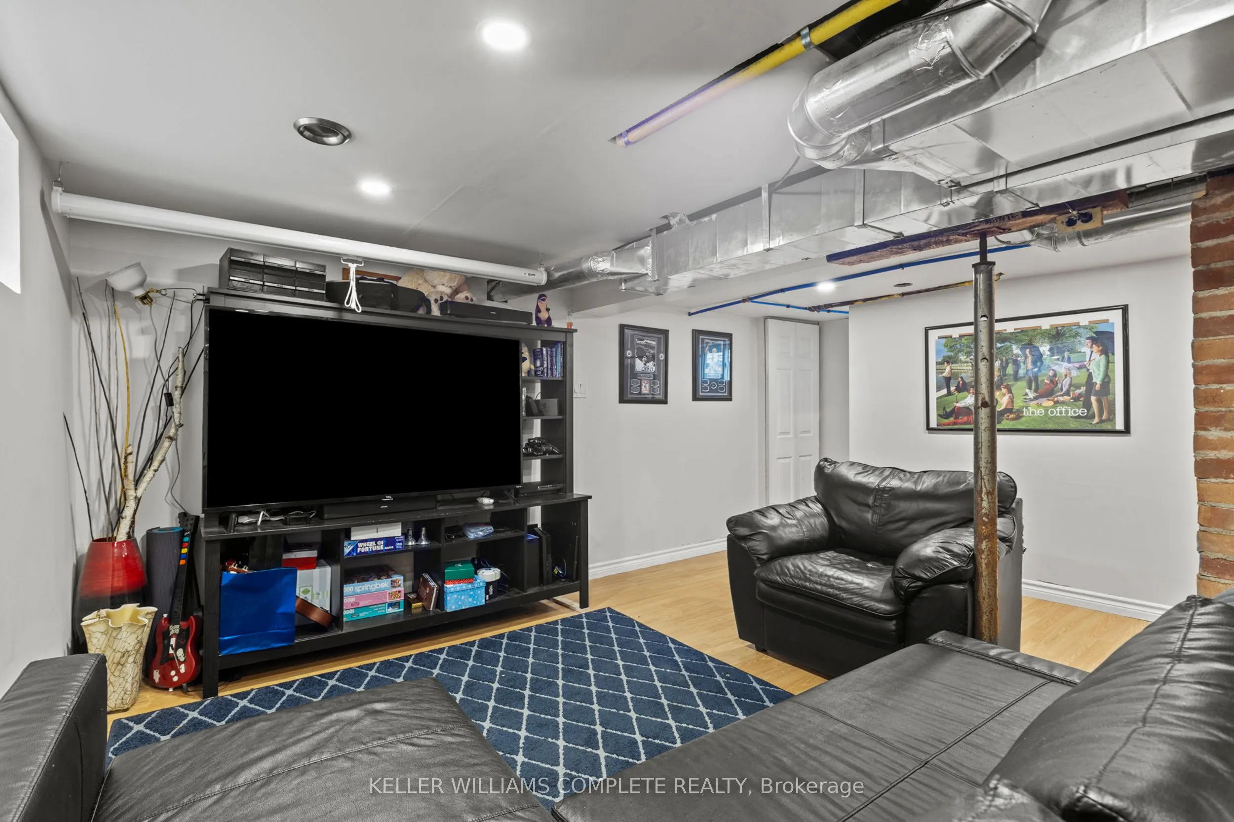 55 Albert Street W