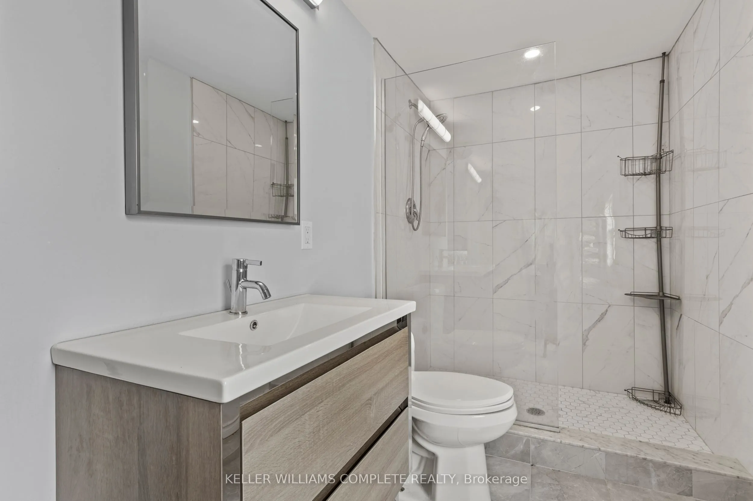 55 Albert Street W