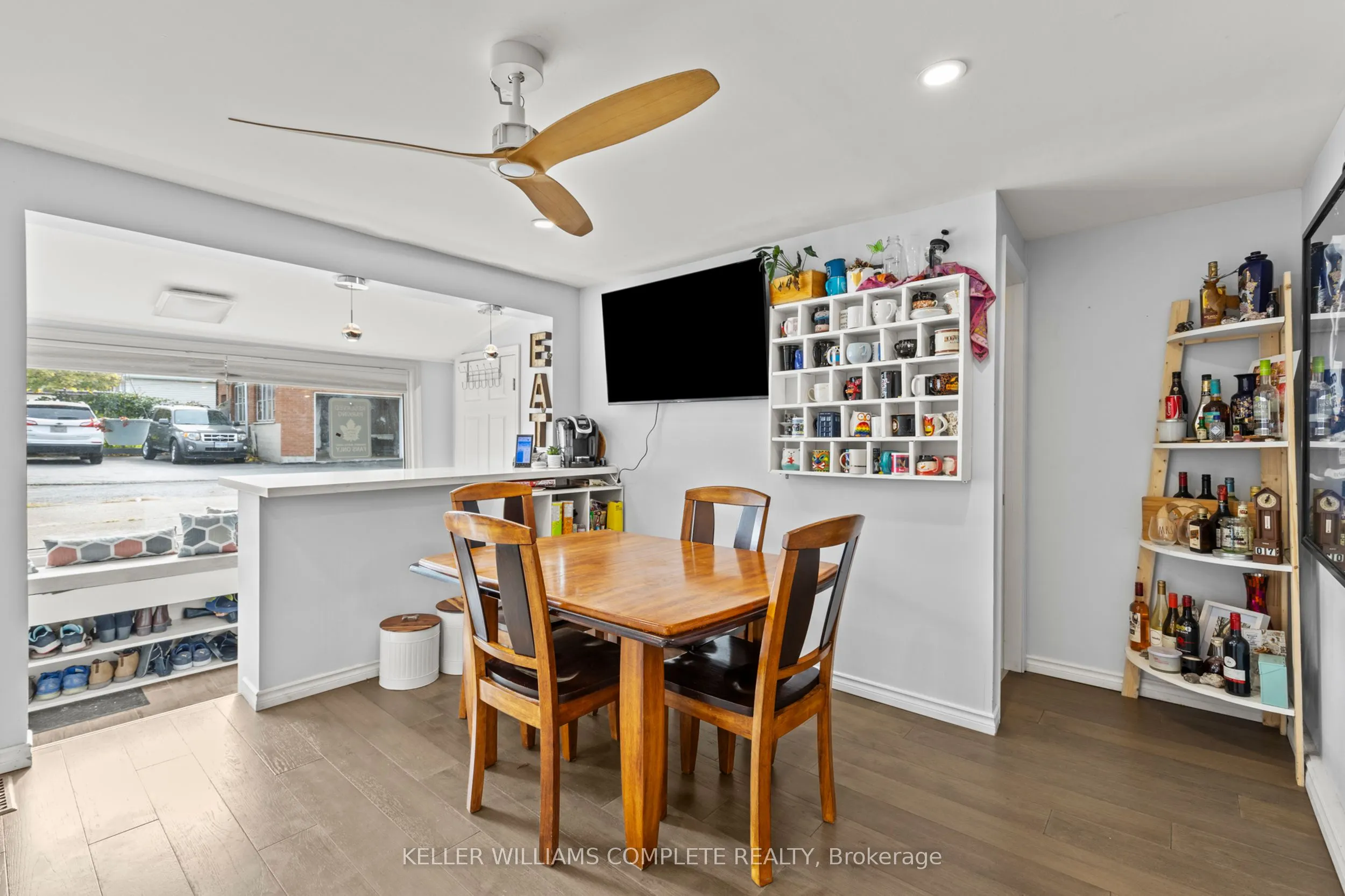 55 Albert Street W