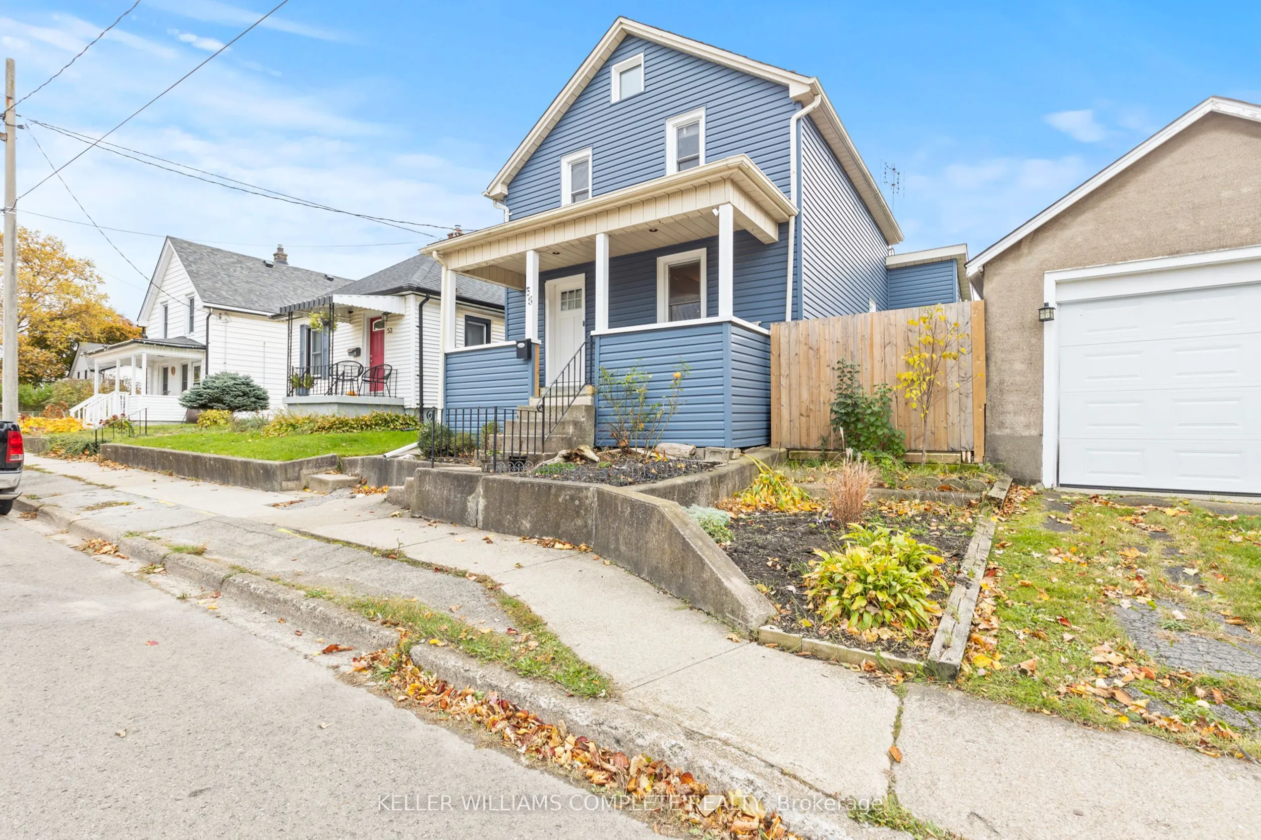 55 Albert Street W