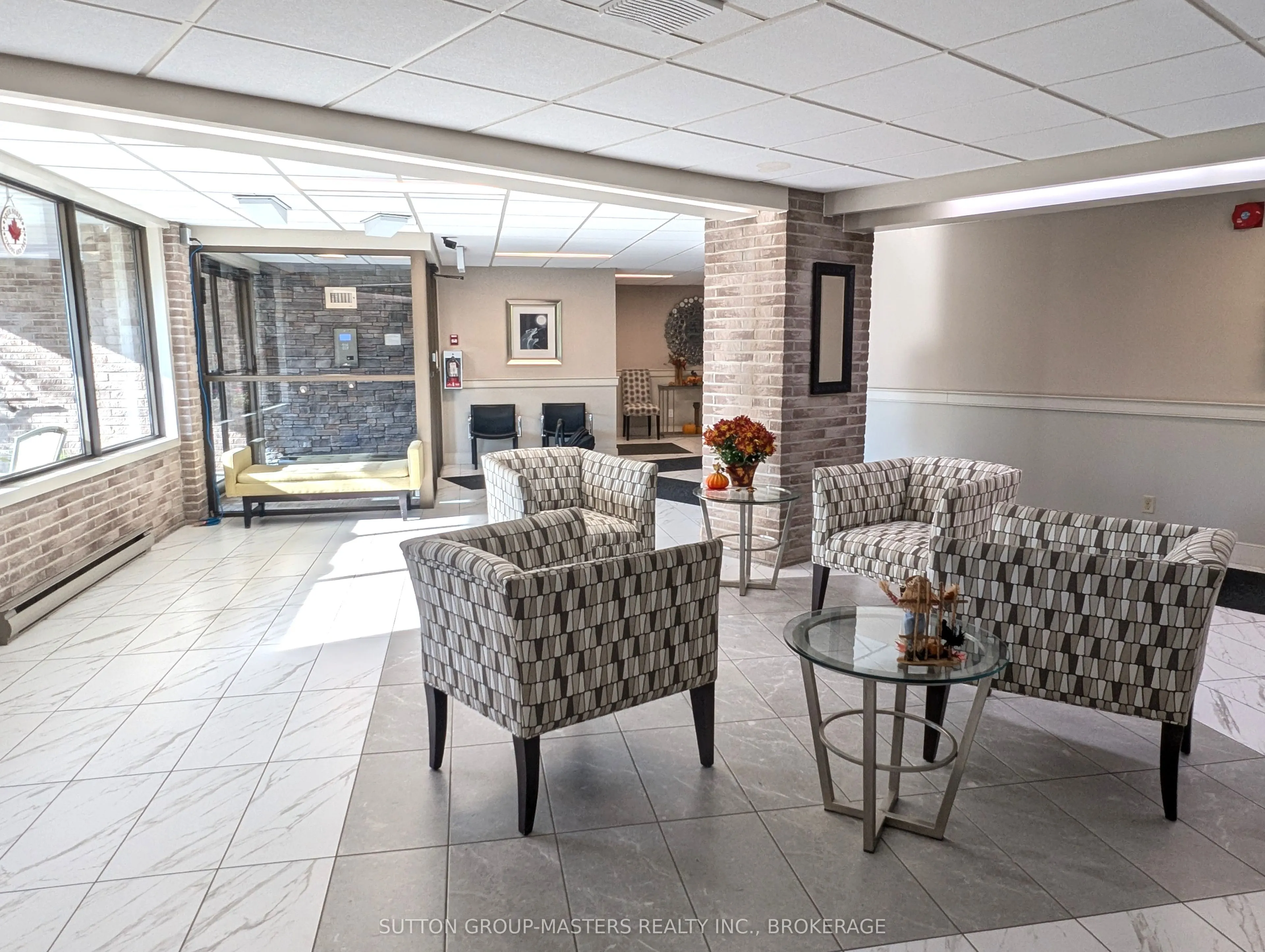 334 Queen Mary Road, #404
