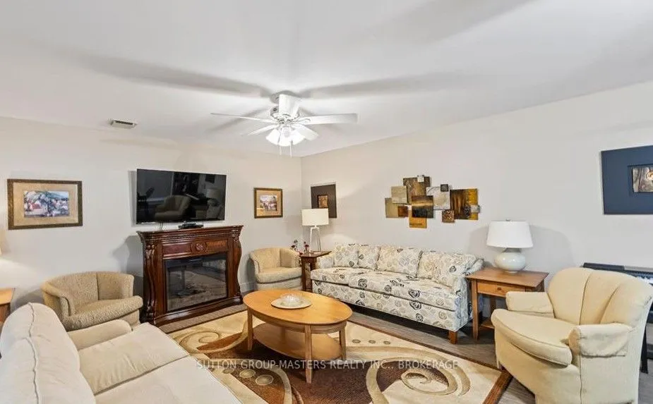 334 Queen Mary Road, #404
