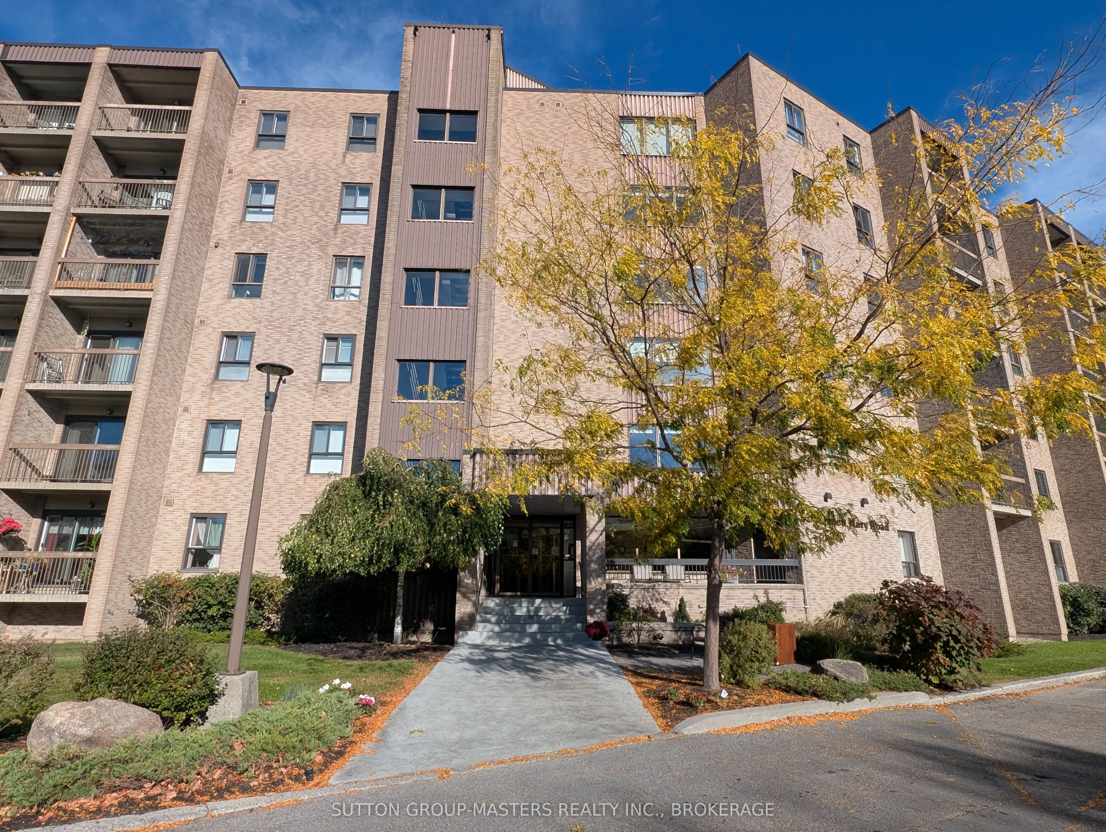 334 Queen Mary Road, #404