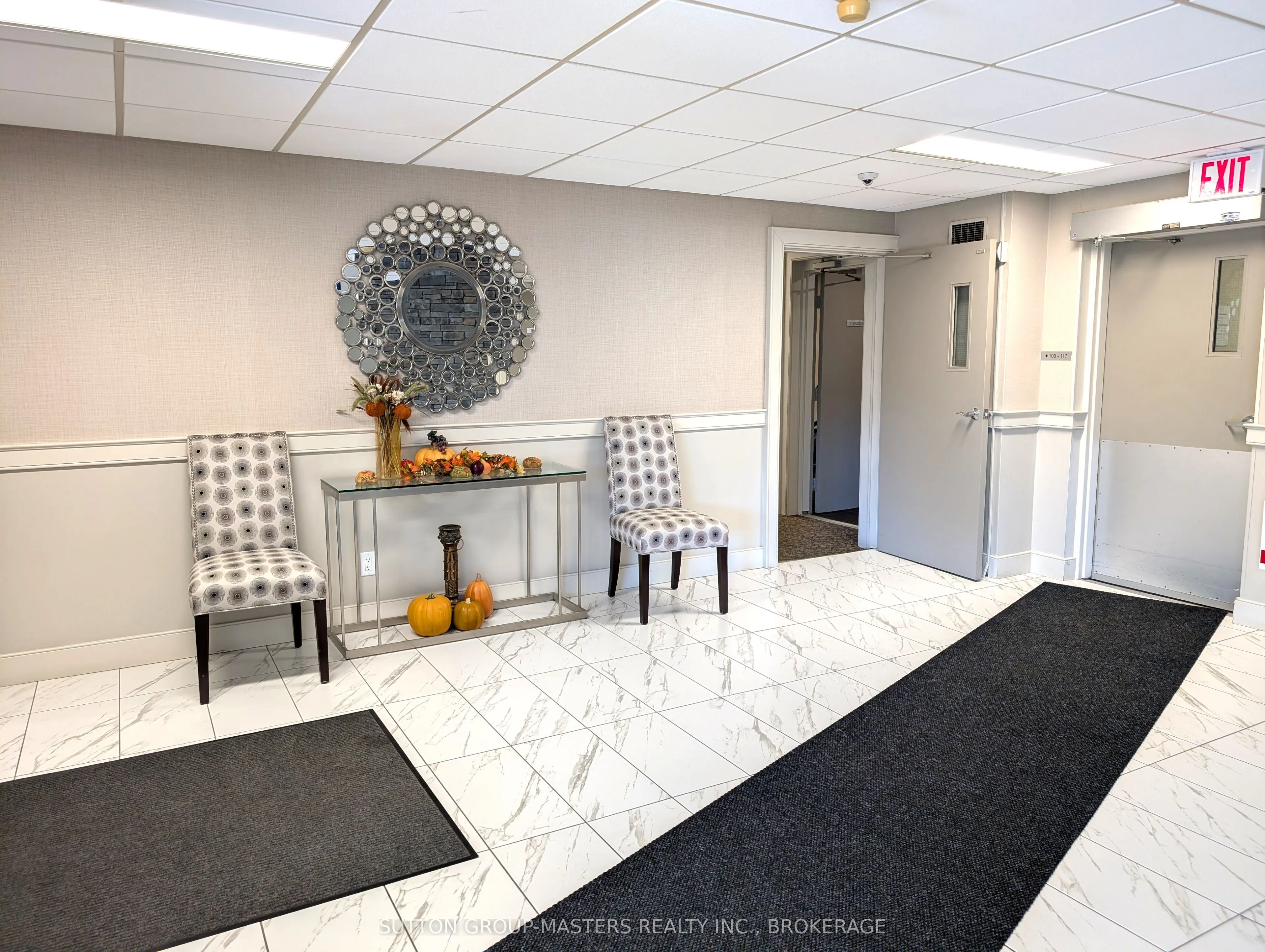 334 Queen Mary Road, #404