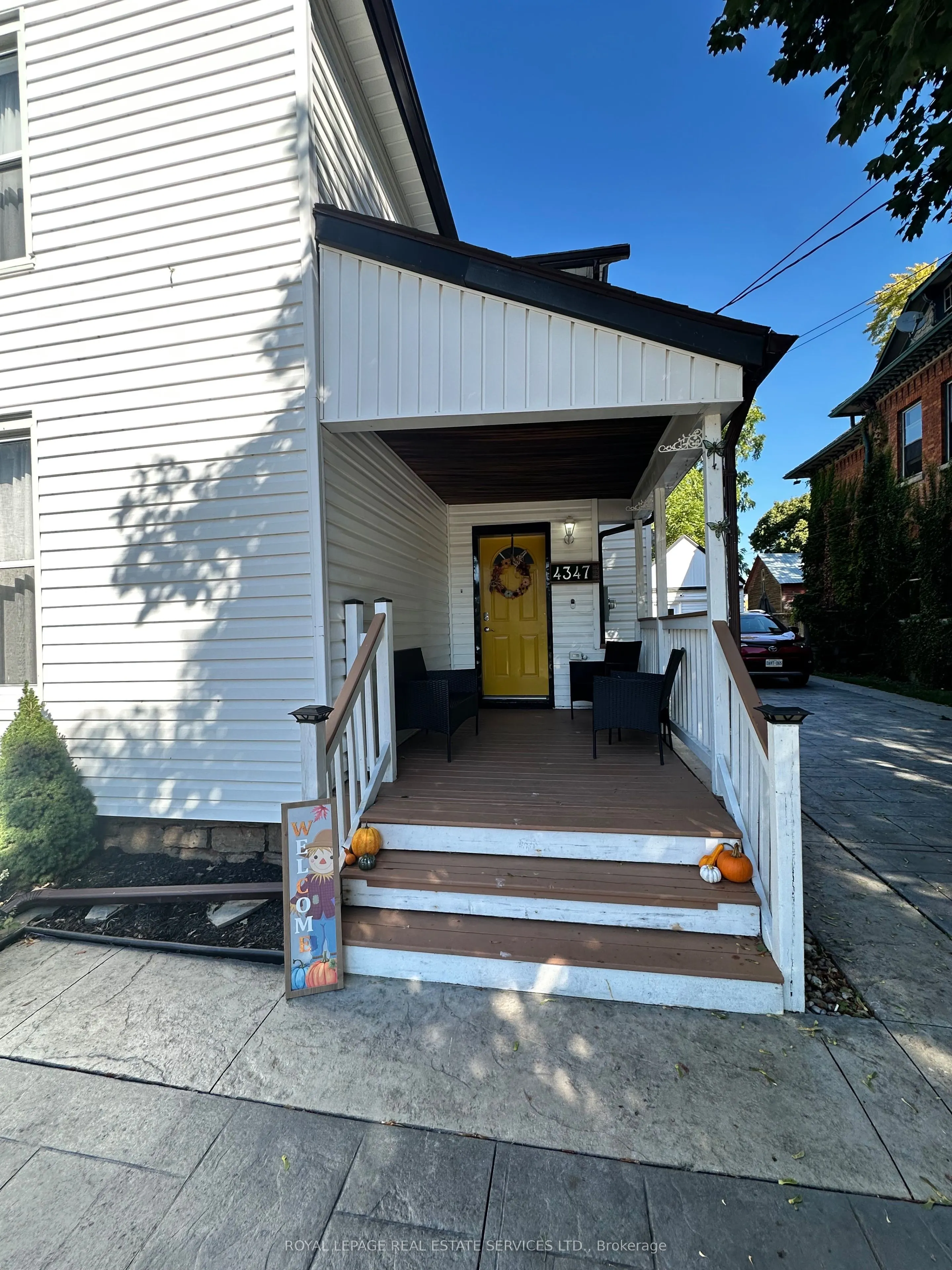 4347 Simcoe Street