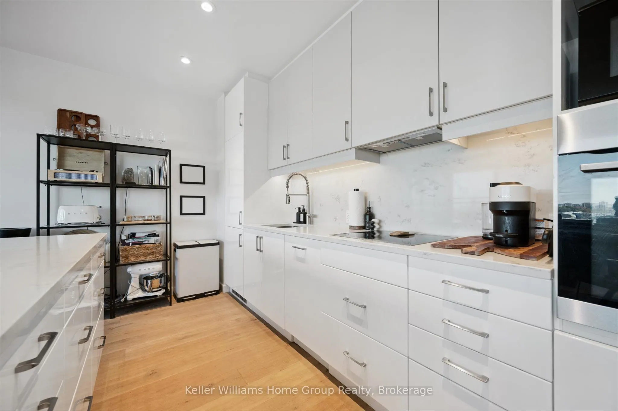 181 King Street S, #1105