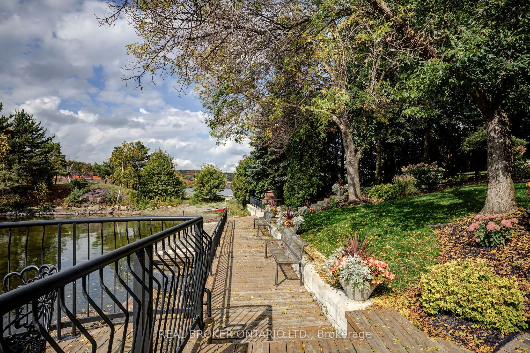867 Admiral Drive