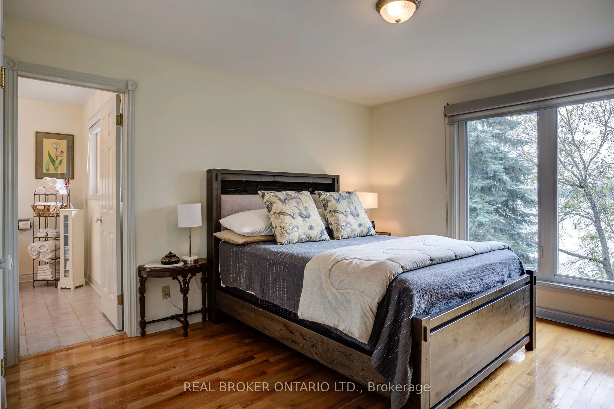 867 Admiral Drive