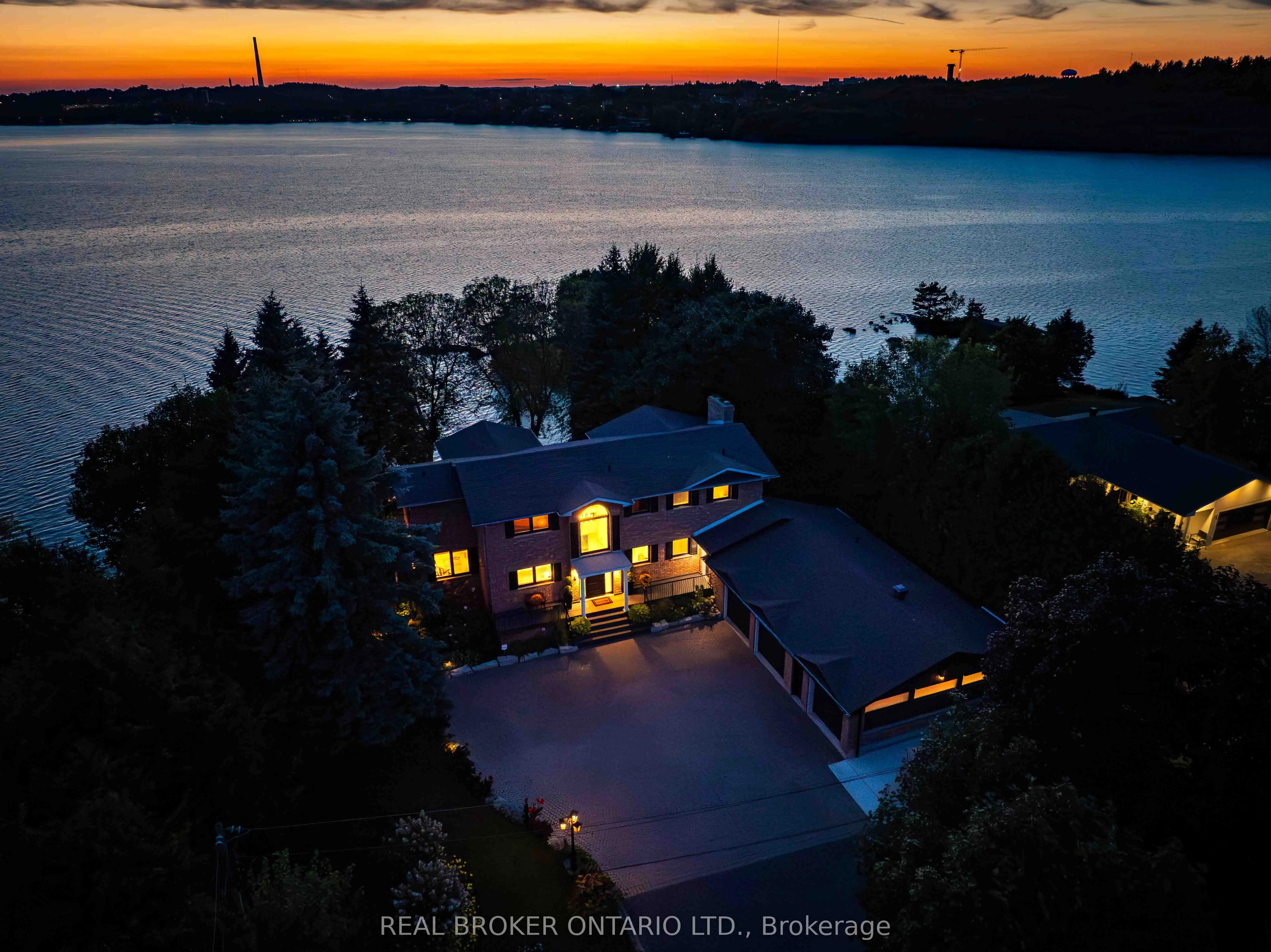 867 Admiral Drive